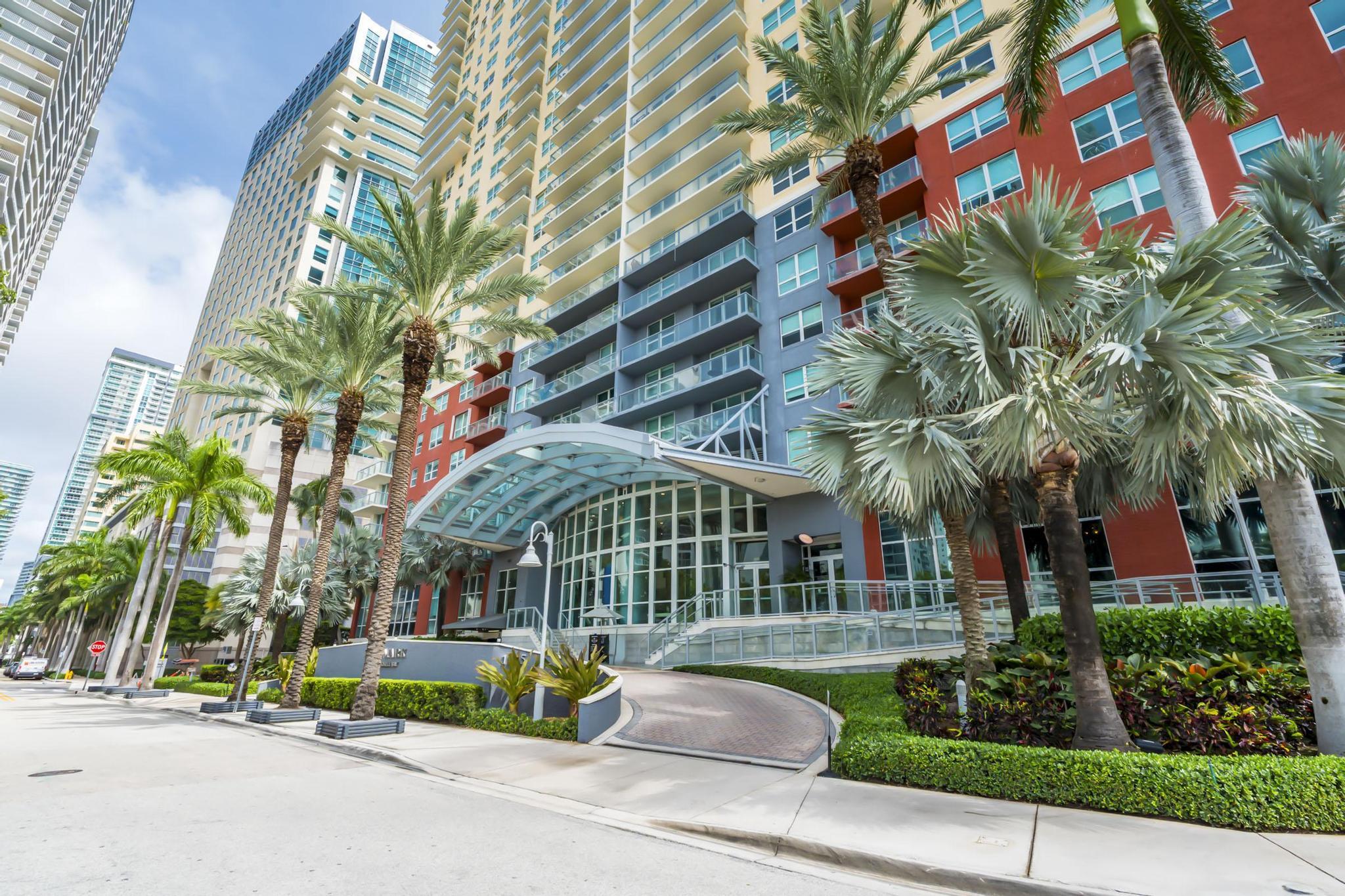 1155 BRICKELL BAY Drive 2509