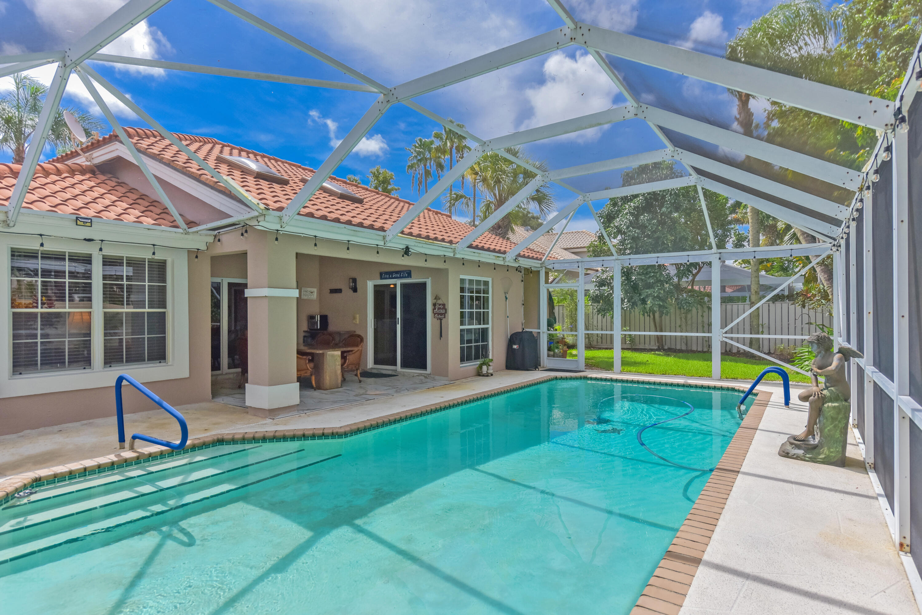 348 Eagleton Golf Drive Property Photo 4