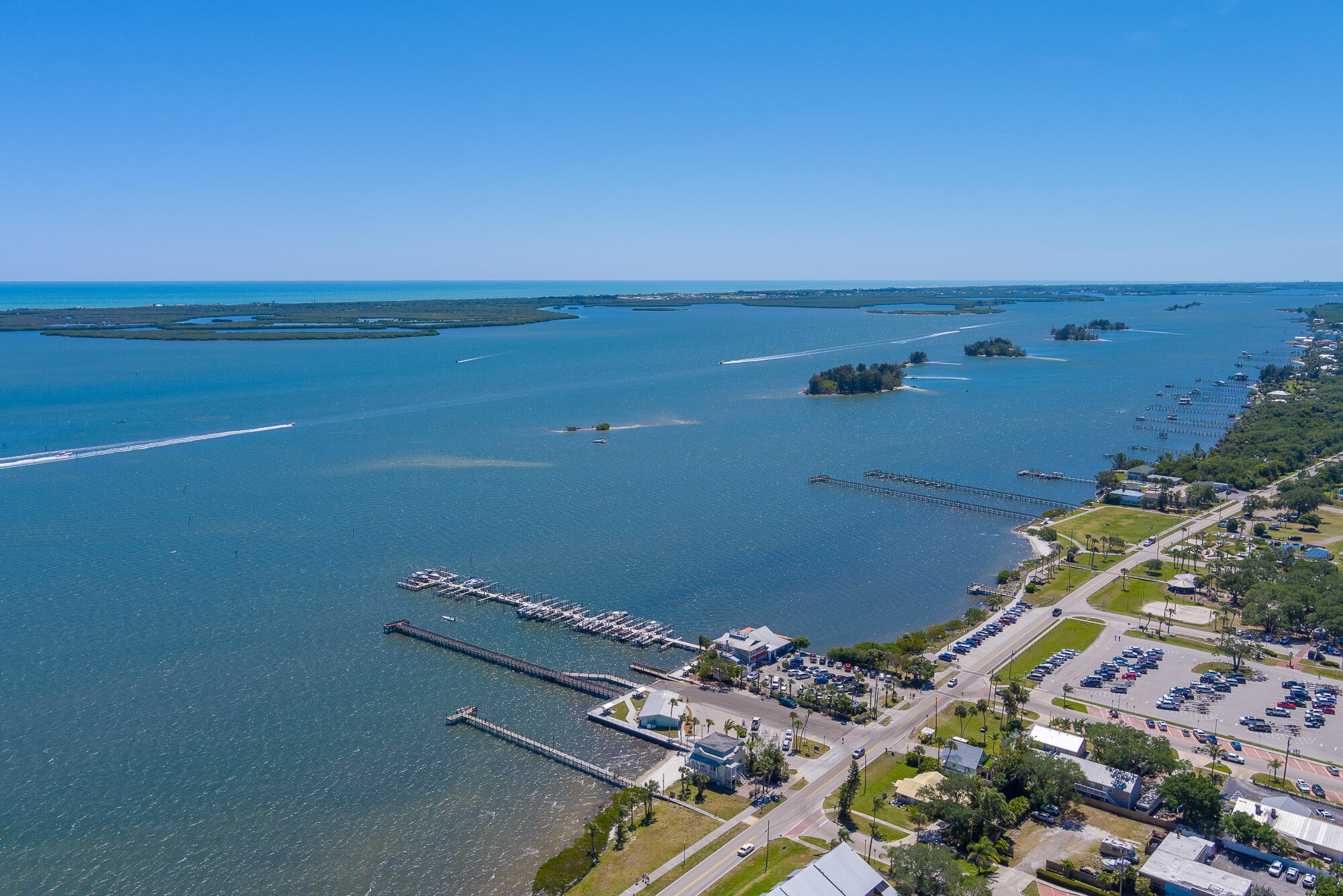 806 Indian River Drive Property Photo 3