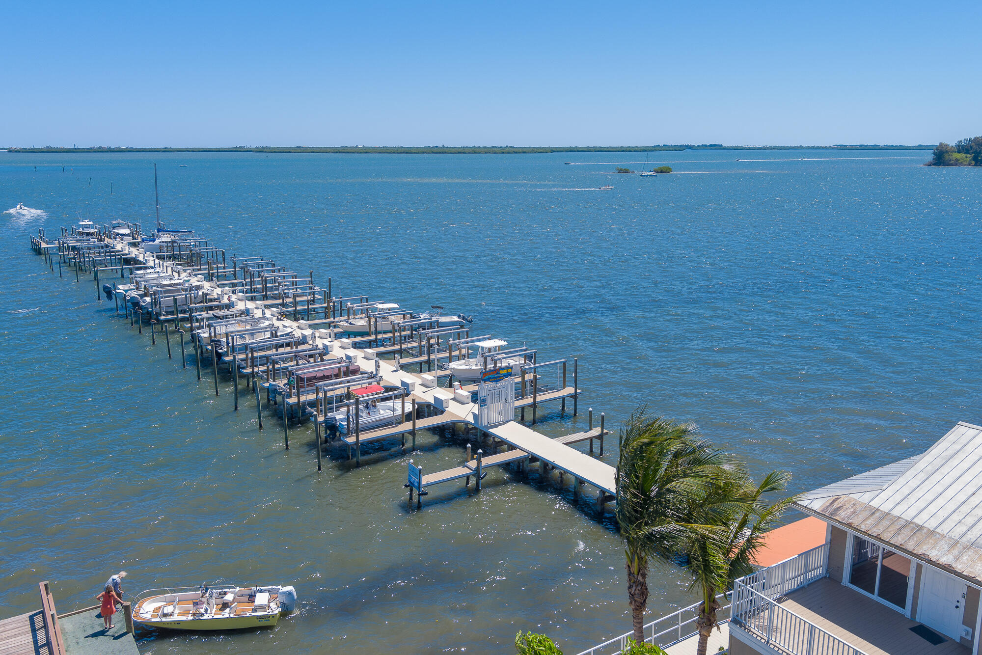 806 Indian River Drive Property Photo 17