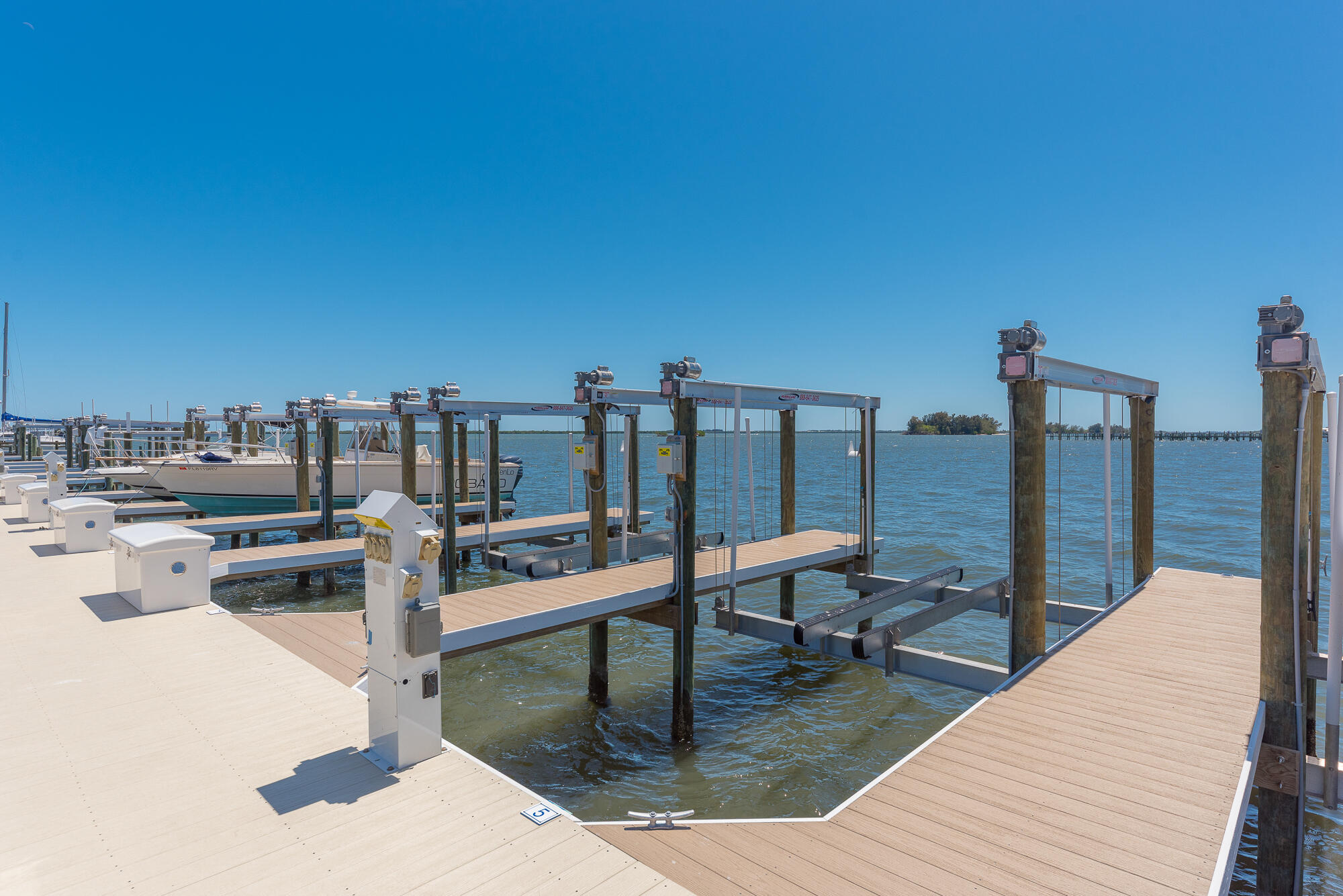 806 Indian River Drive Property Photo 42