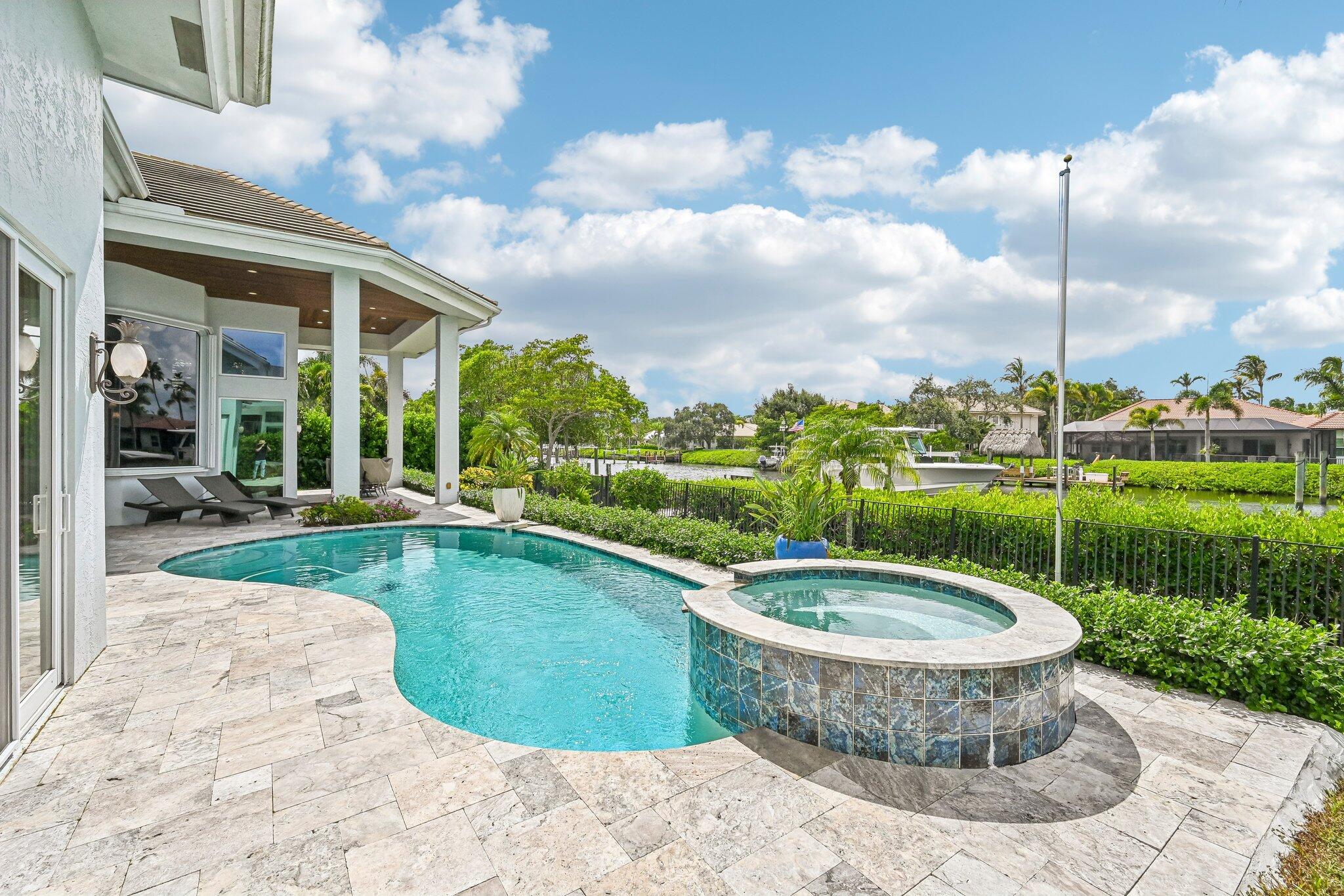 8651 Se Somerset Island Way Property Photo 44