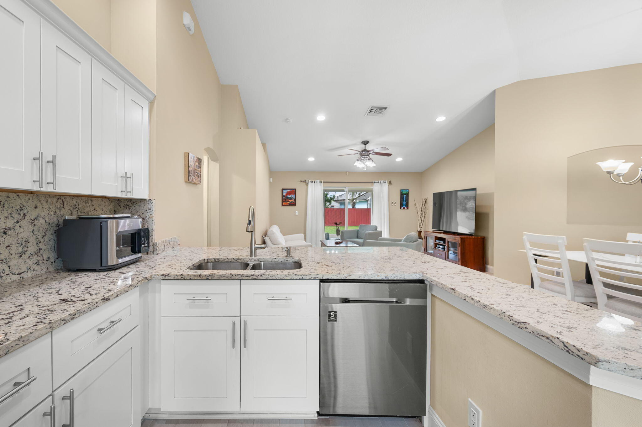 5861 Nw Cullom Circle Property Photo 10