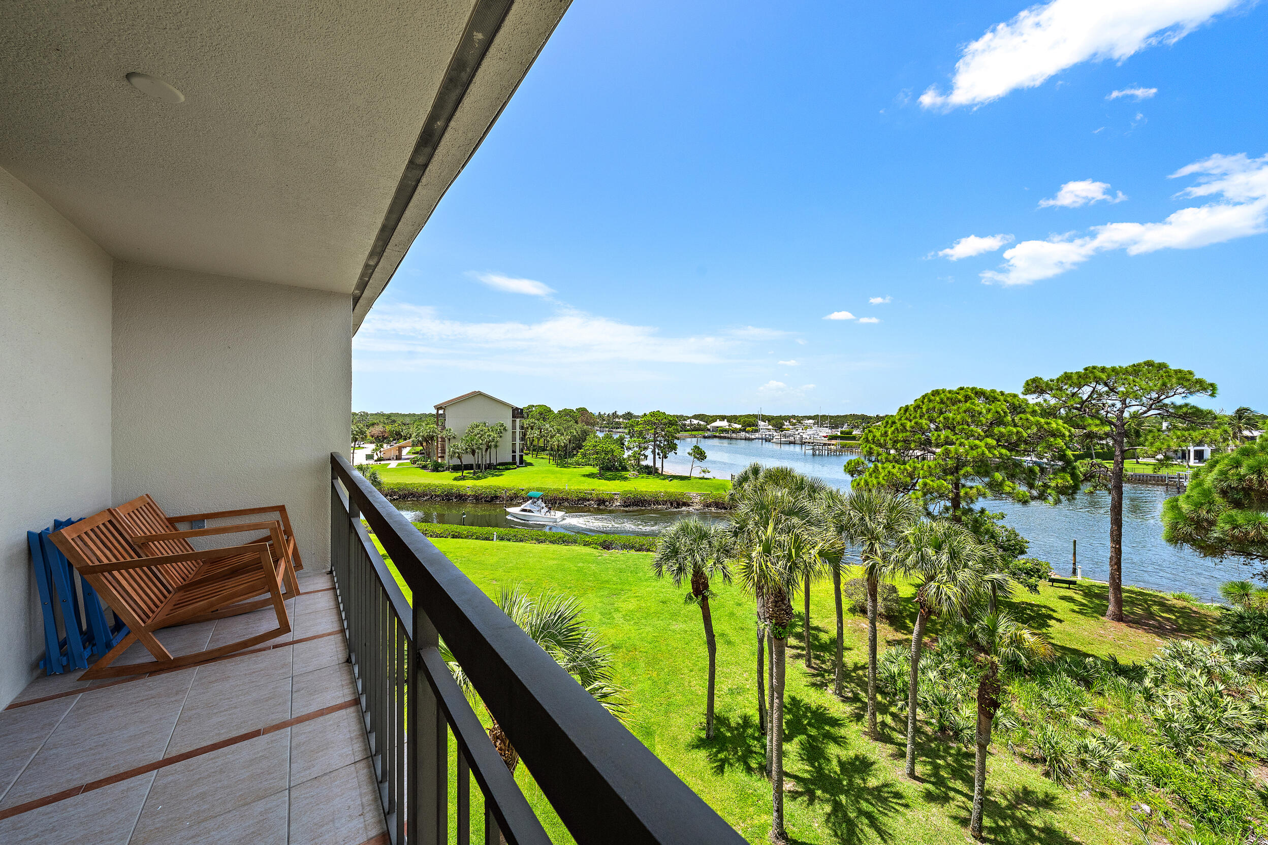 2201 Marina Isle Way 506 Property Photo 2