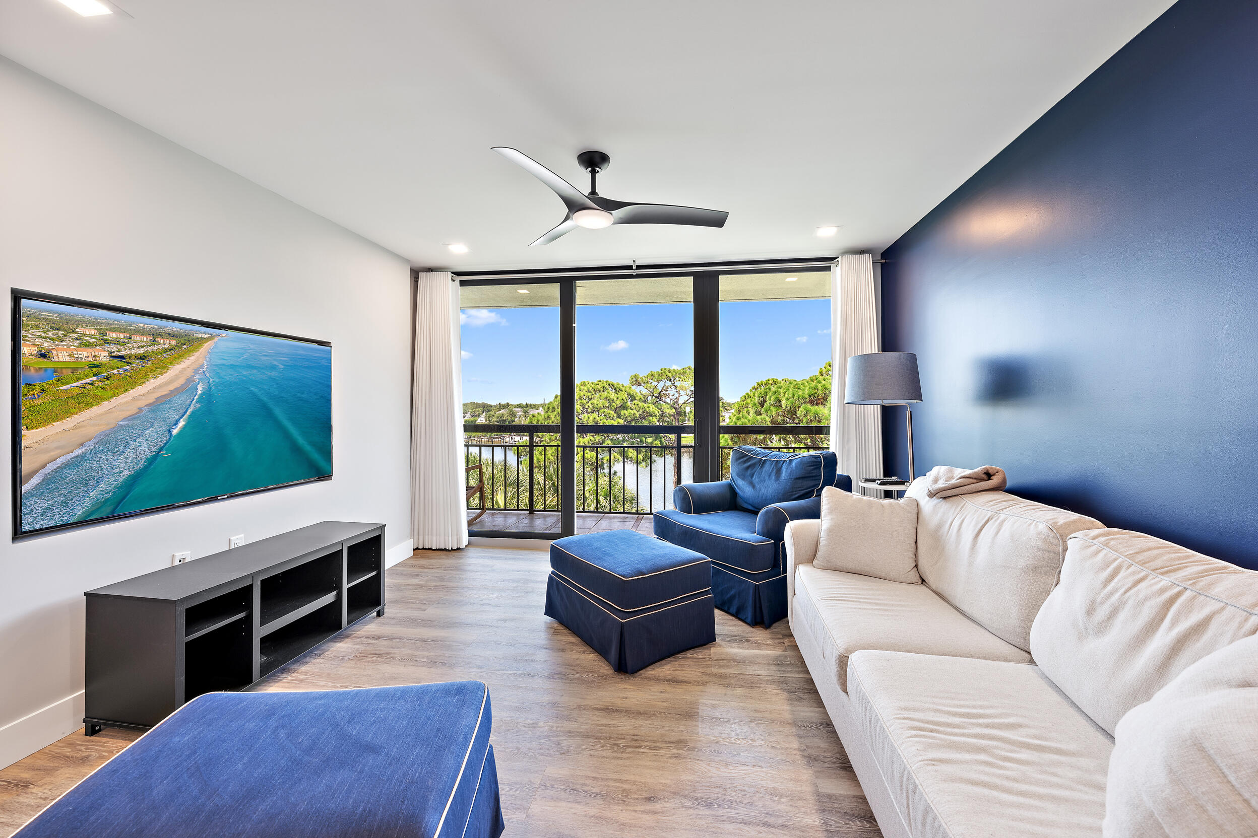 2201 Marina Isle Way 506 Property Photo 14