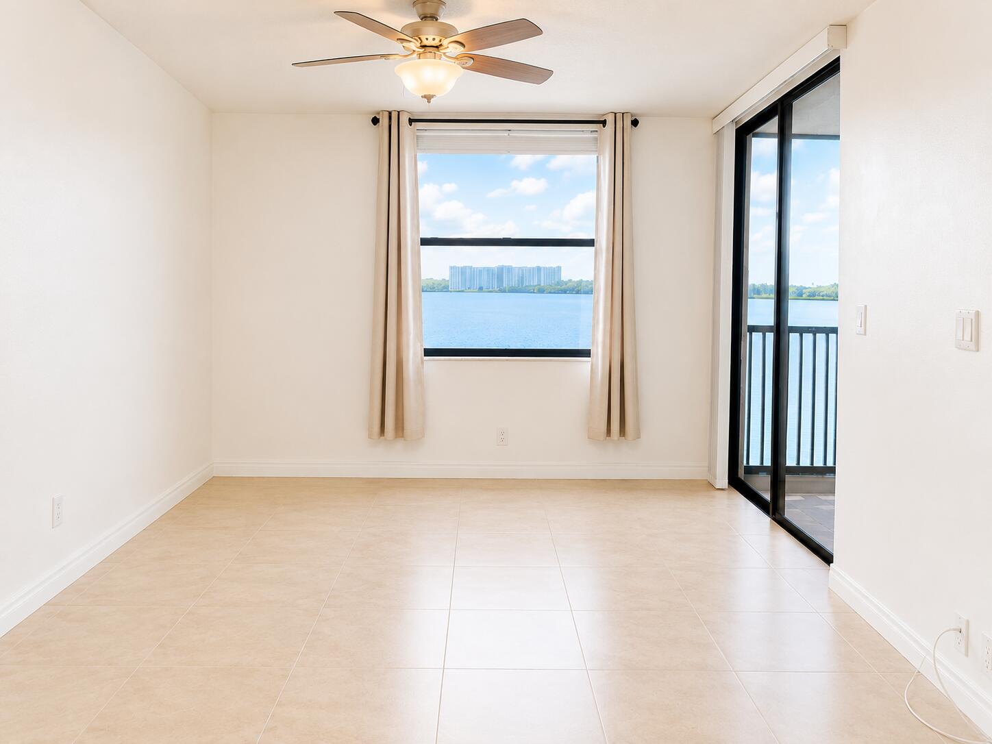 115 Lake Emerald Drive 210 Property Photo 11