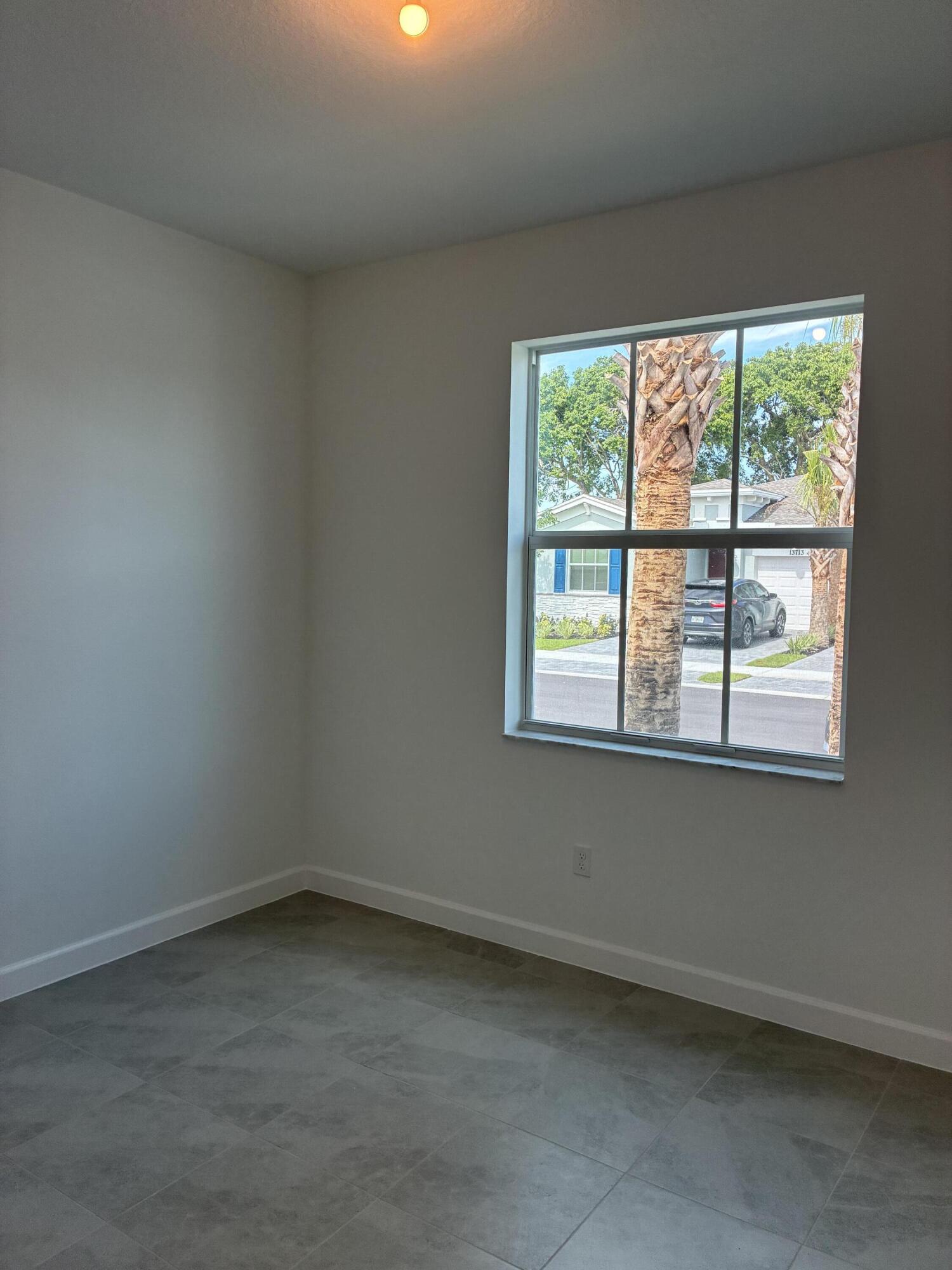 13712 Jubilee Property Photo 6