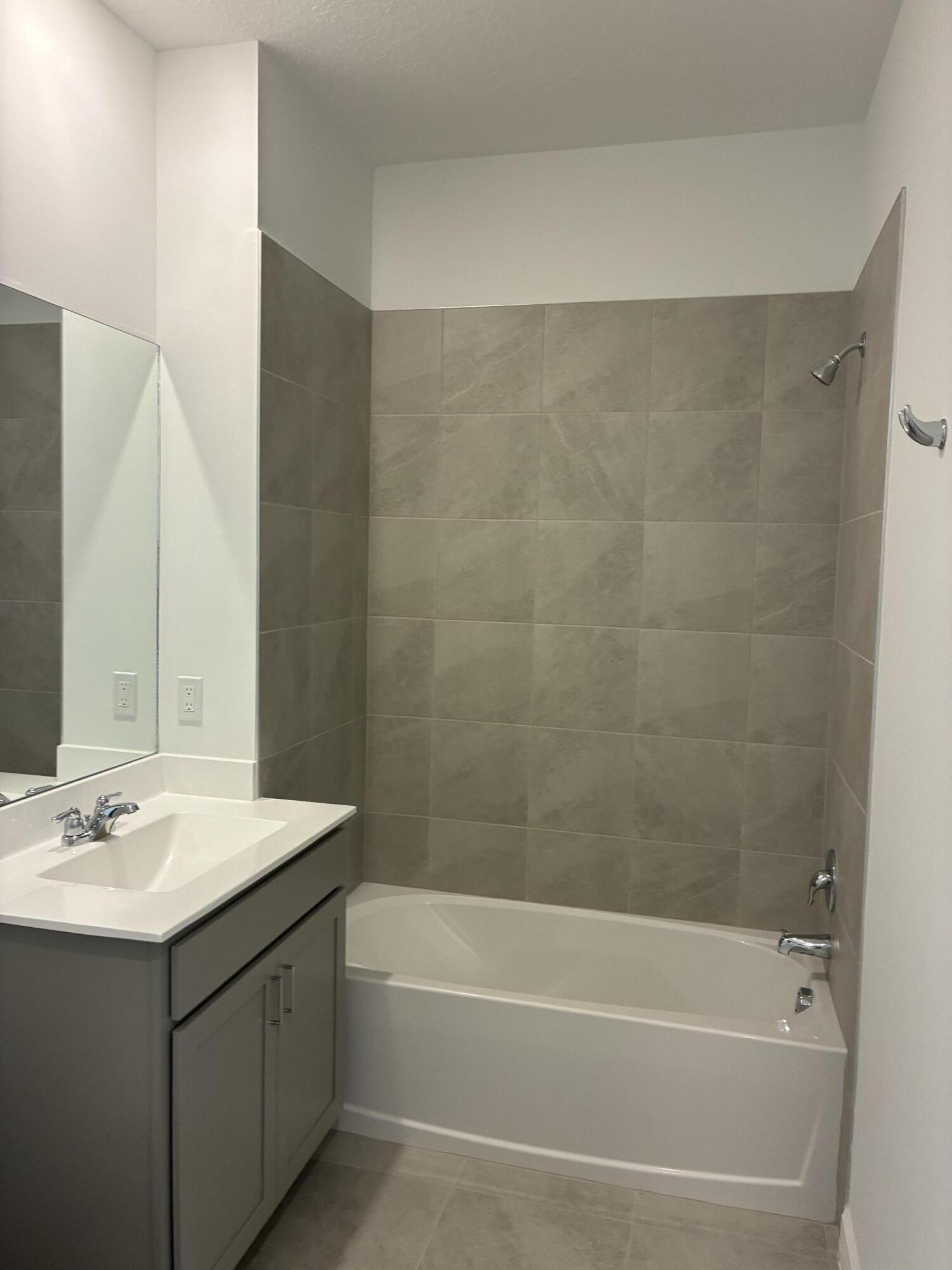 13712 Jubilee Property Photo 25