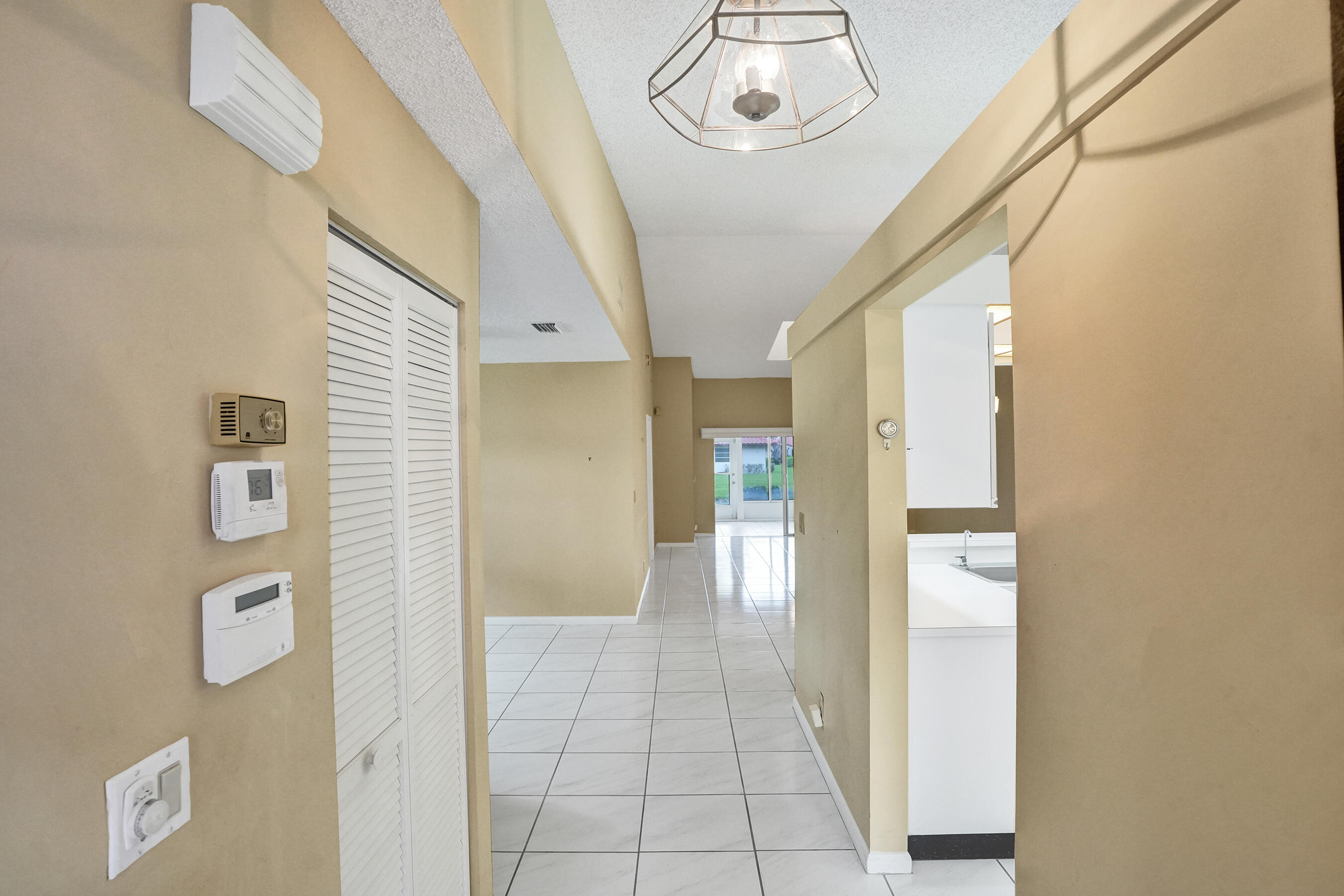 6394 Pointe Pleasant Circle Property Photo 8