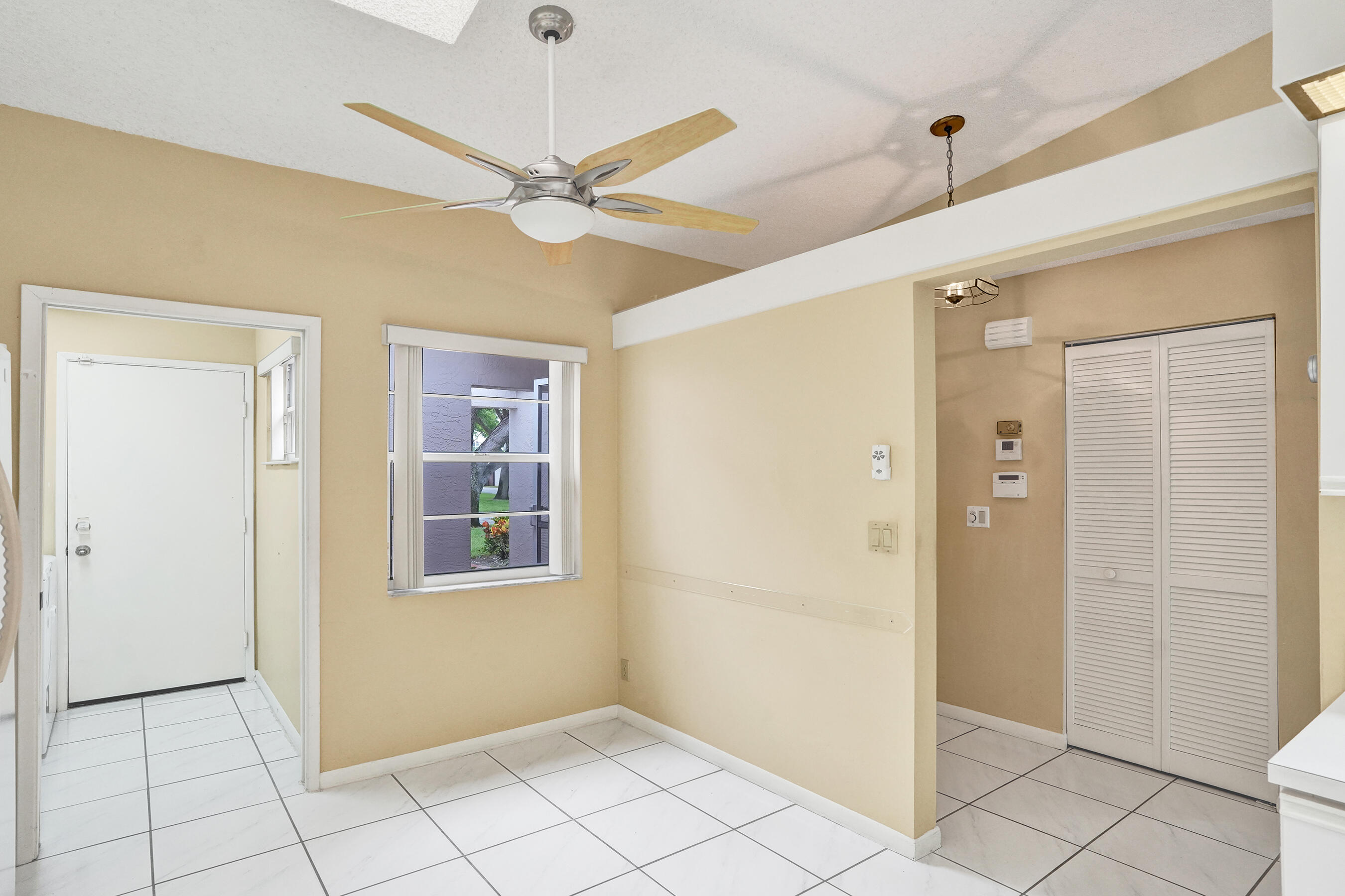 6394 Pointe Pleasant Circle Property Photo 10