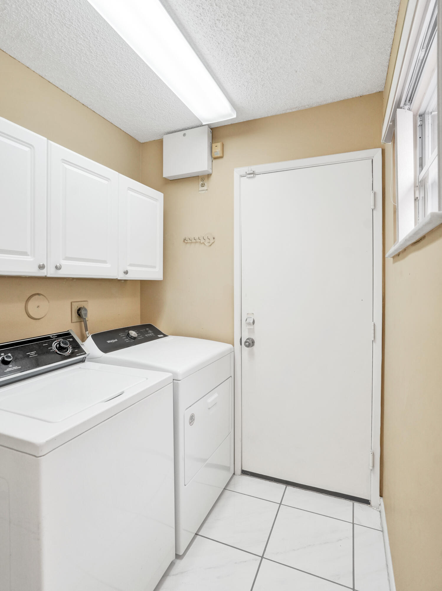 6394 Pointe Pleasant Circle Property Photo 11