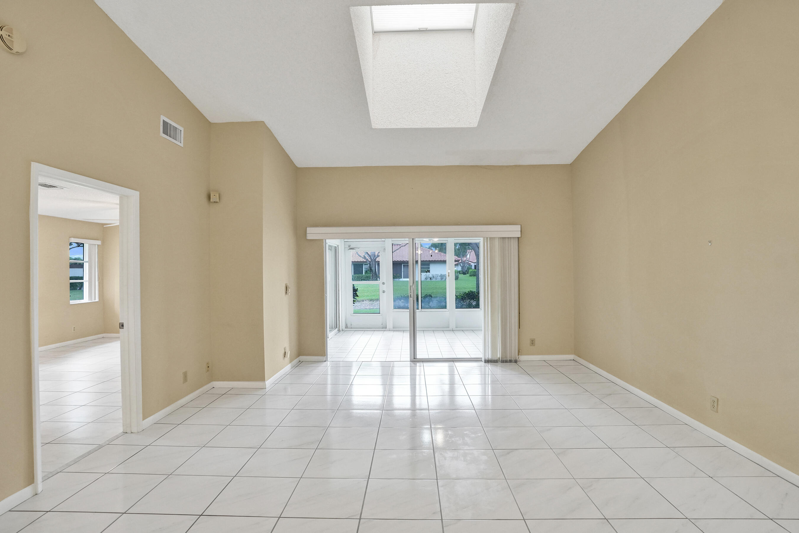 6394 Pointe Pleasant Circle Property Photo 18