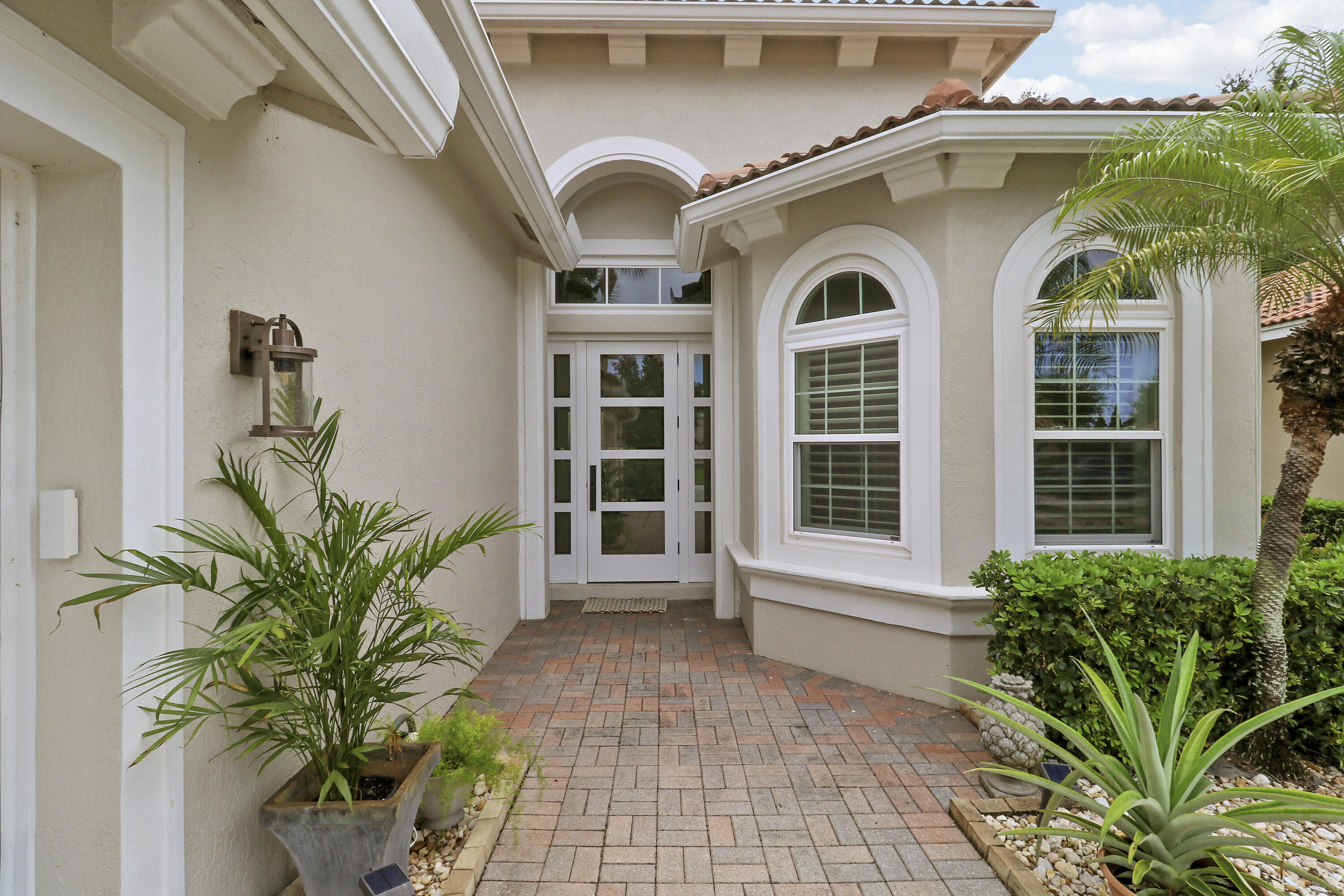 9148 Short Chip Circle Property Photo 5