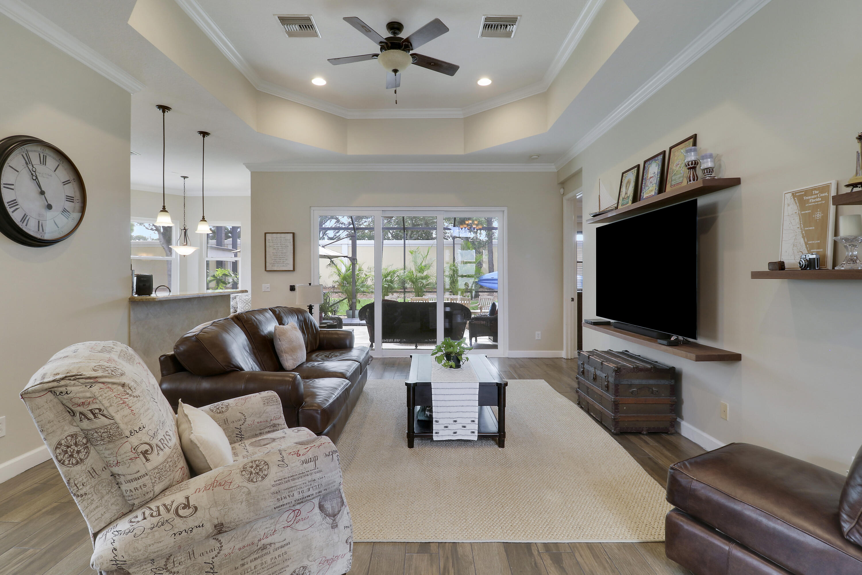 9148 Short Chip Circle Property Photo 8