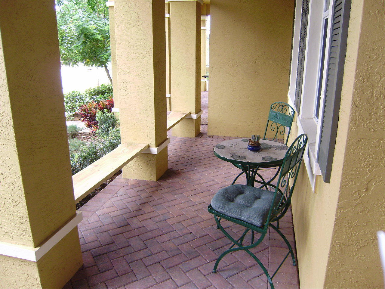 335 E Thatch Palm Circle 105 Property Photo 11