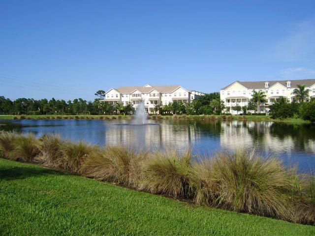 335 E Thatch Palm Circle 105 Property Photo 21