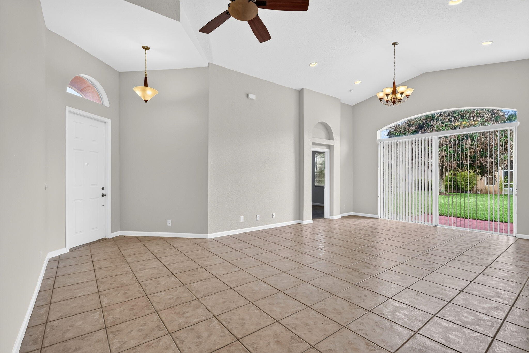 5614 Sunberry Circle Property Photo 8