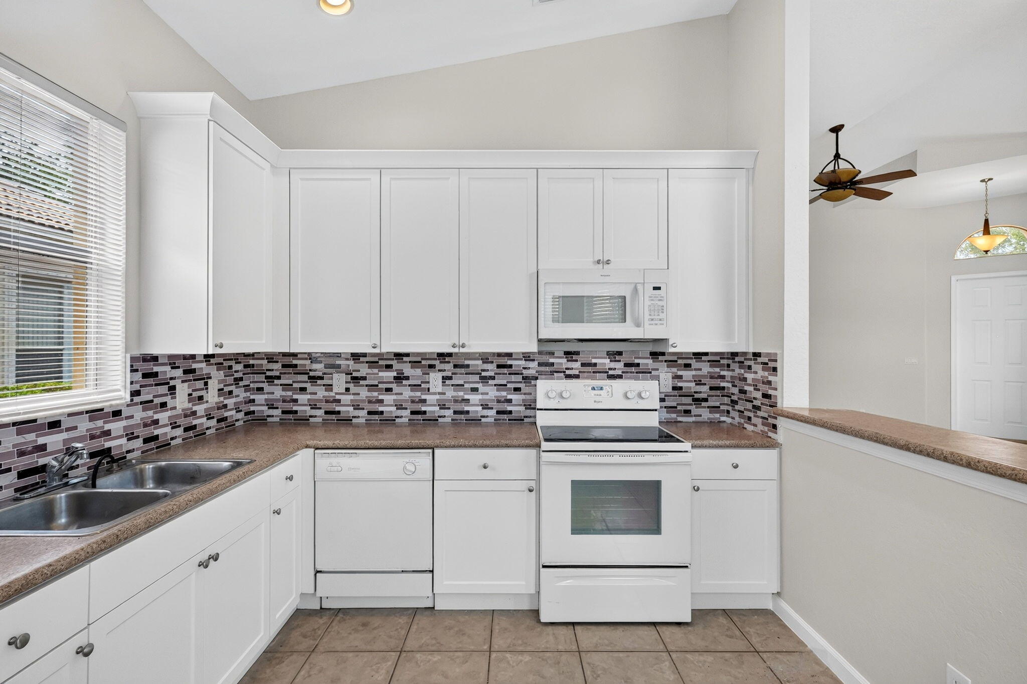 5614 Sunberry Circle Property Photo 13