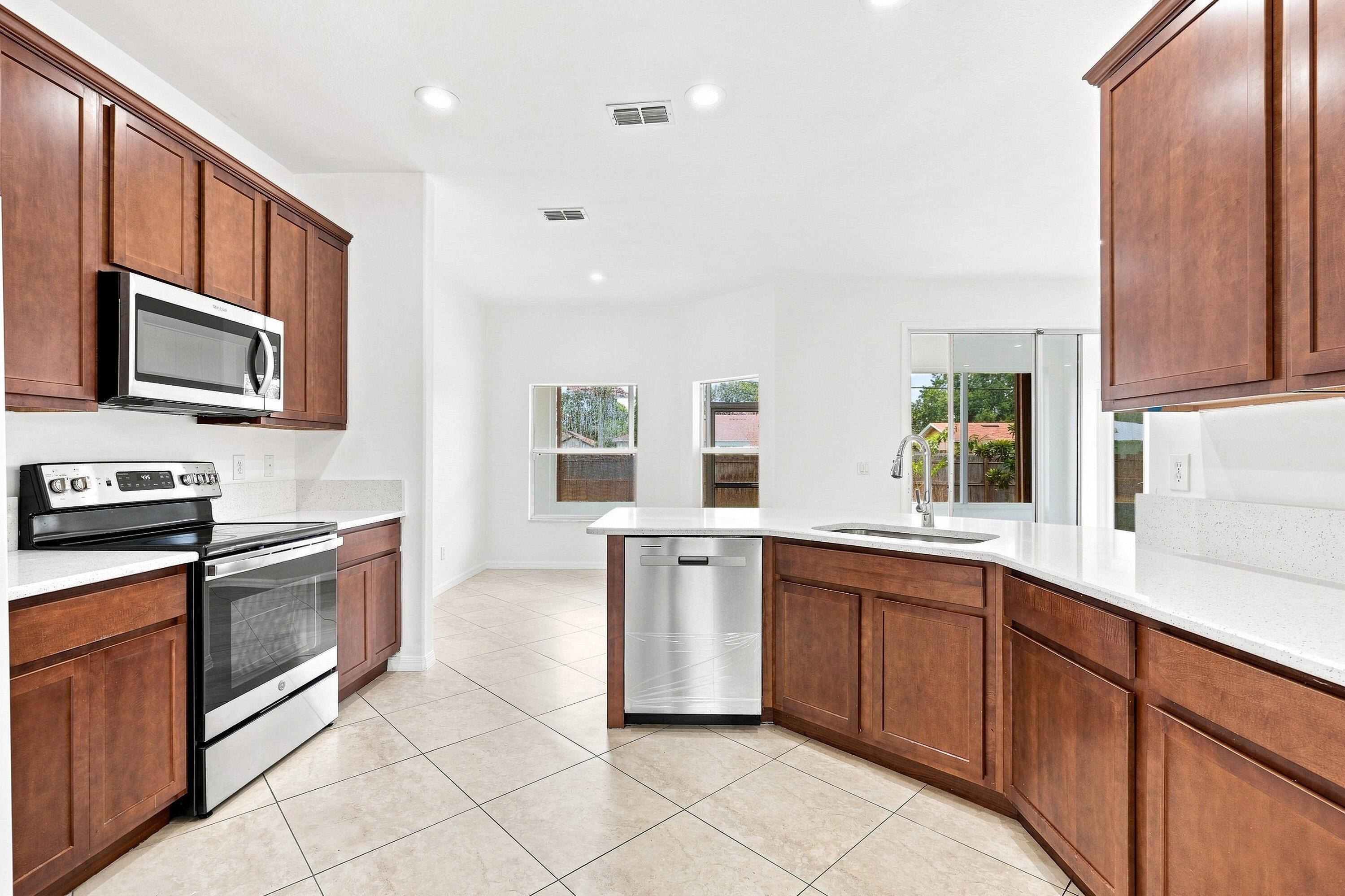 1787 Sw Cameo Boulevard Property Photo 6