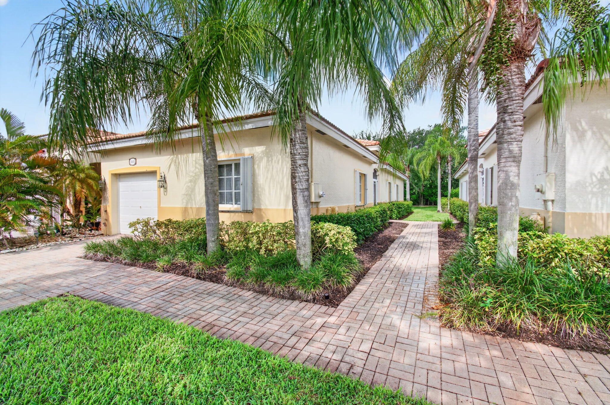 2323 Windjammer Way Property Photo 1