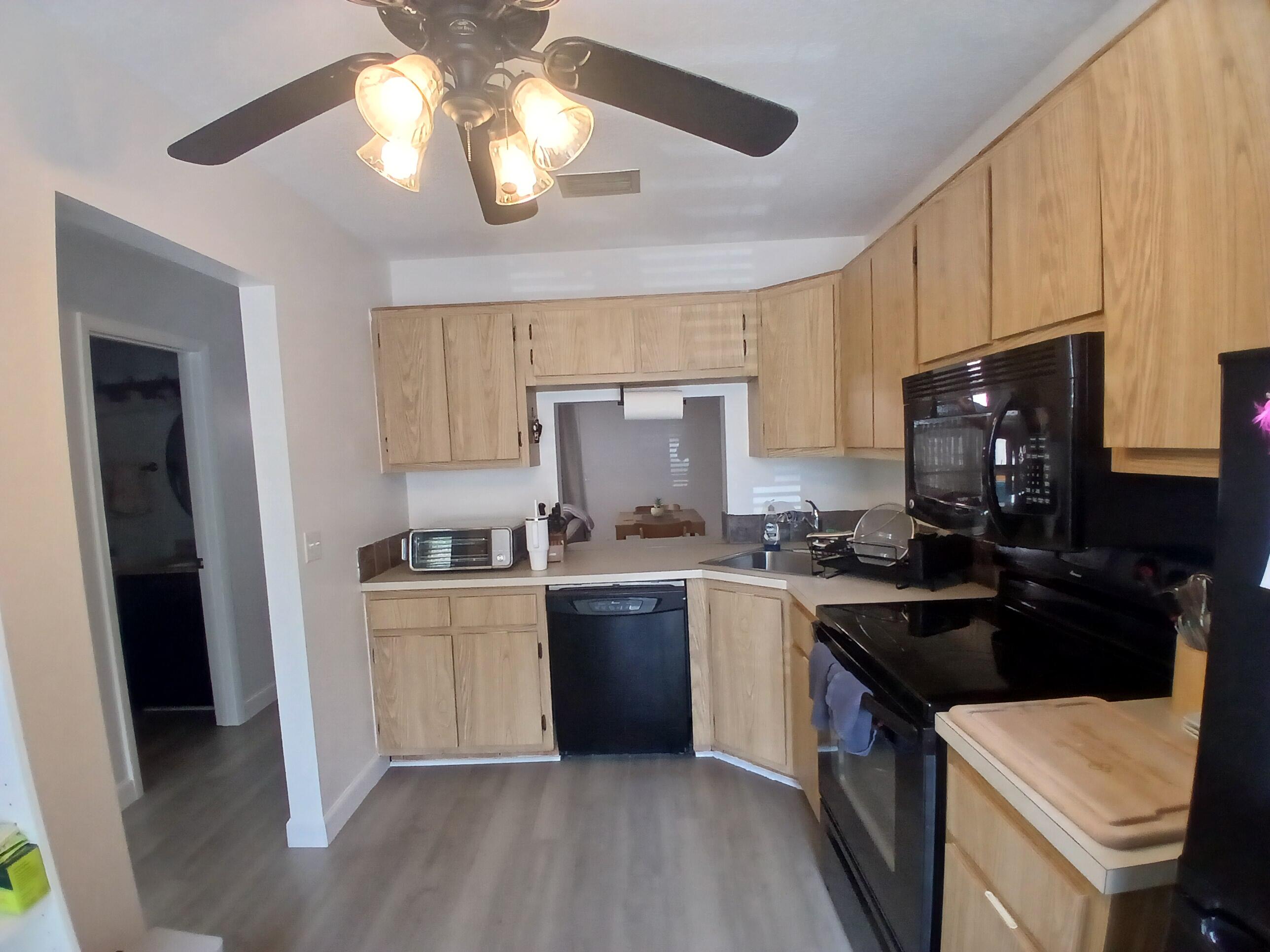 833 Hill Drive D Property Photo 3