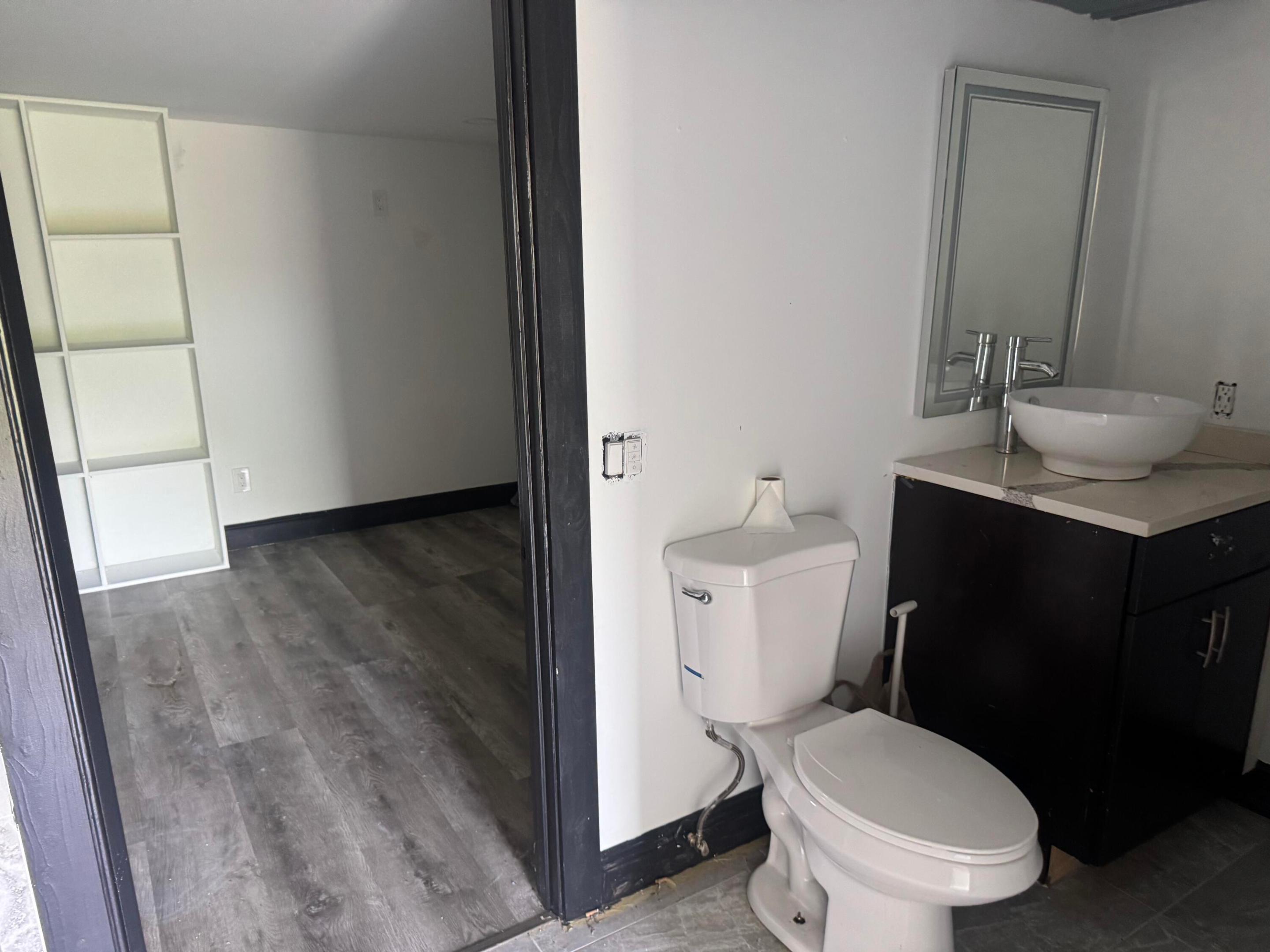 4129 Scott Avenue Property Photo 10