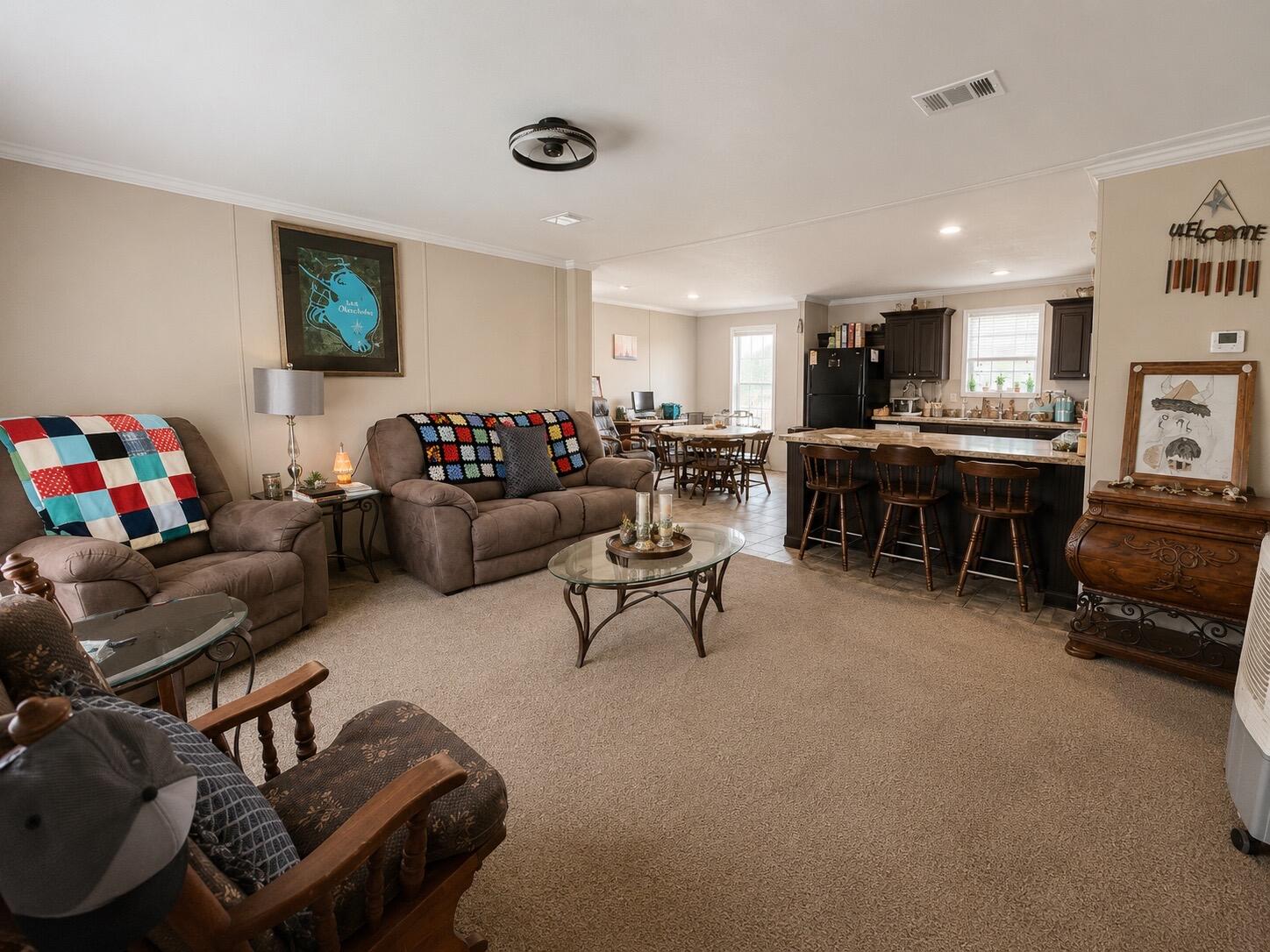 1059 Orange Loop Property Photo 5