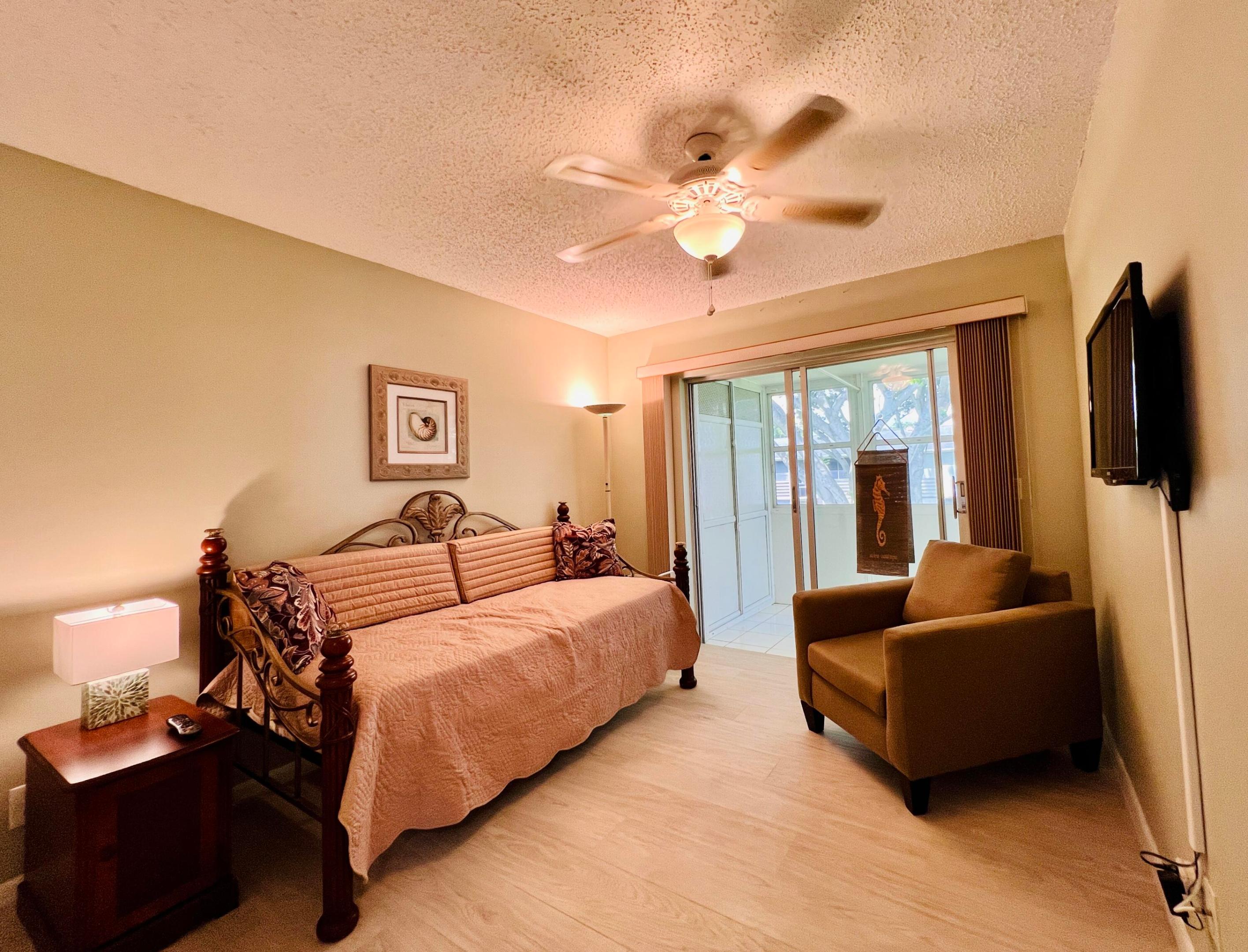 437 Chatham U Property Photo 8