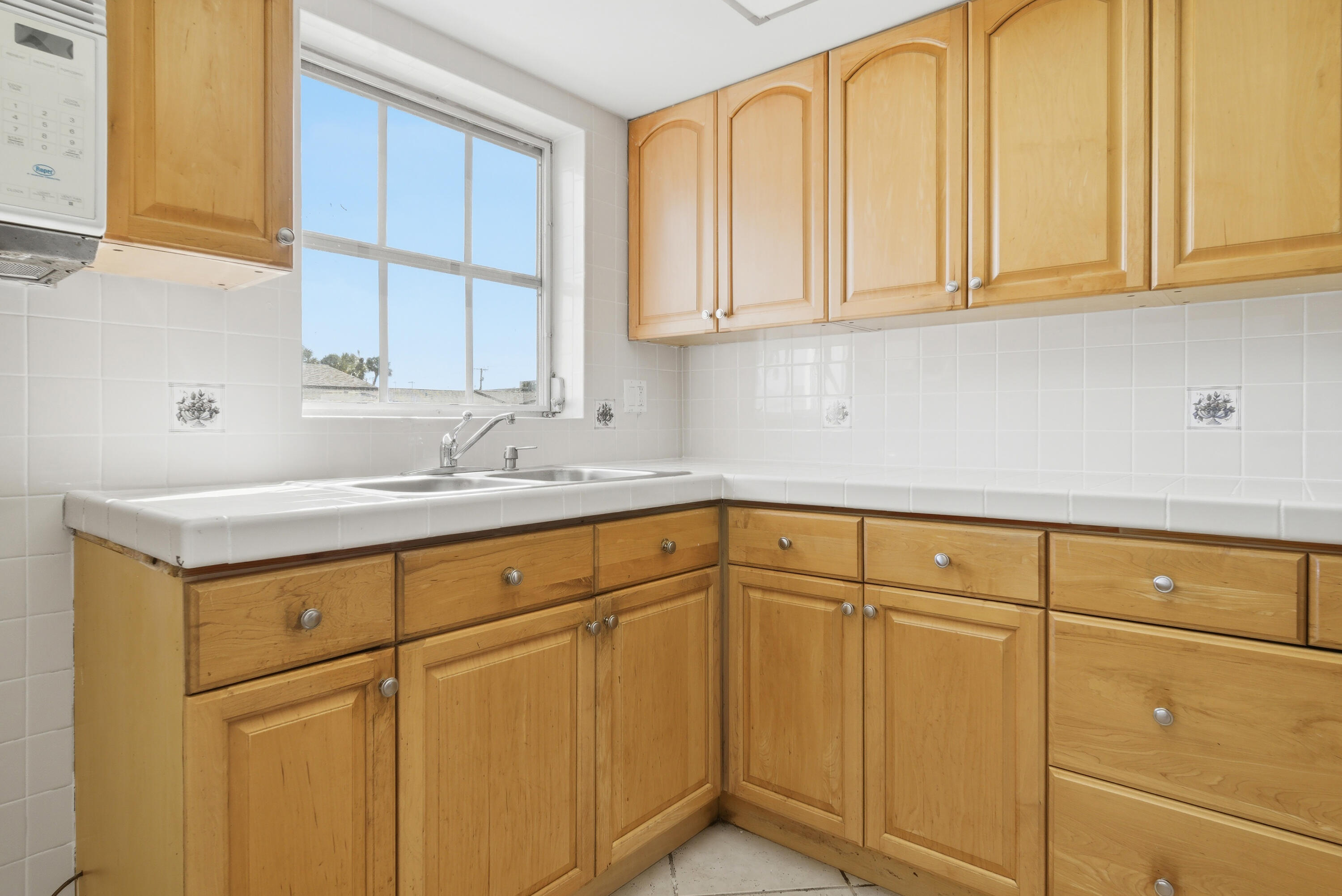 2965 Ashley Drive W C Property Photo 5