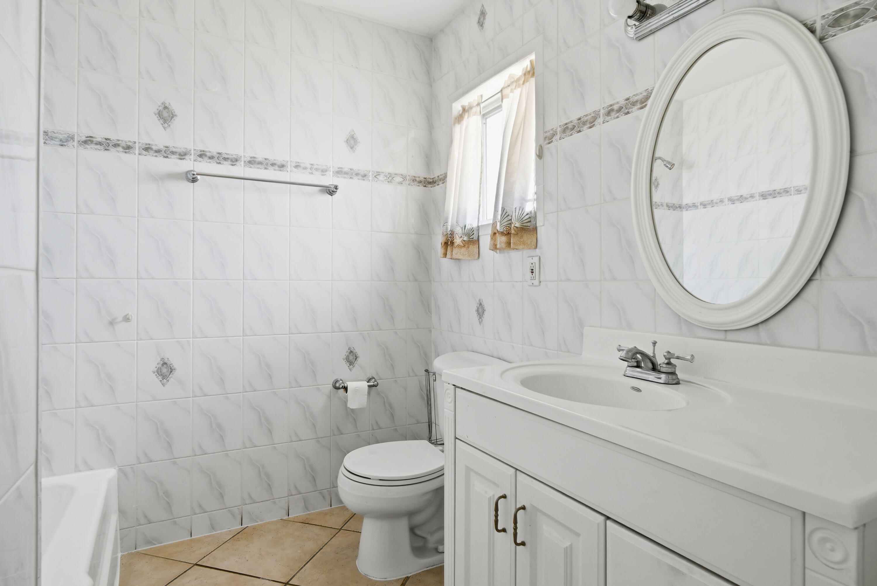 2965 Ashley Drive W C Property Photo 9