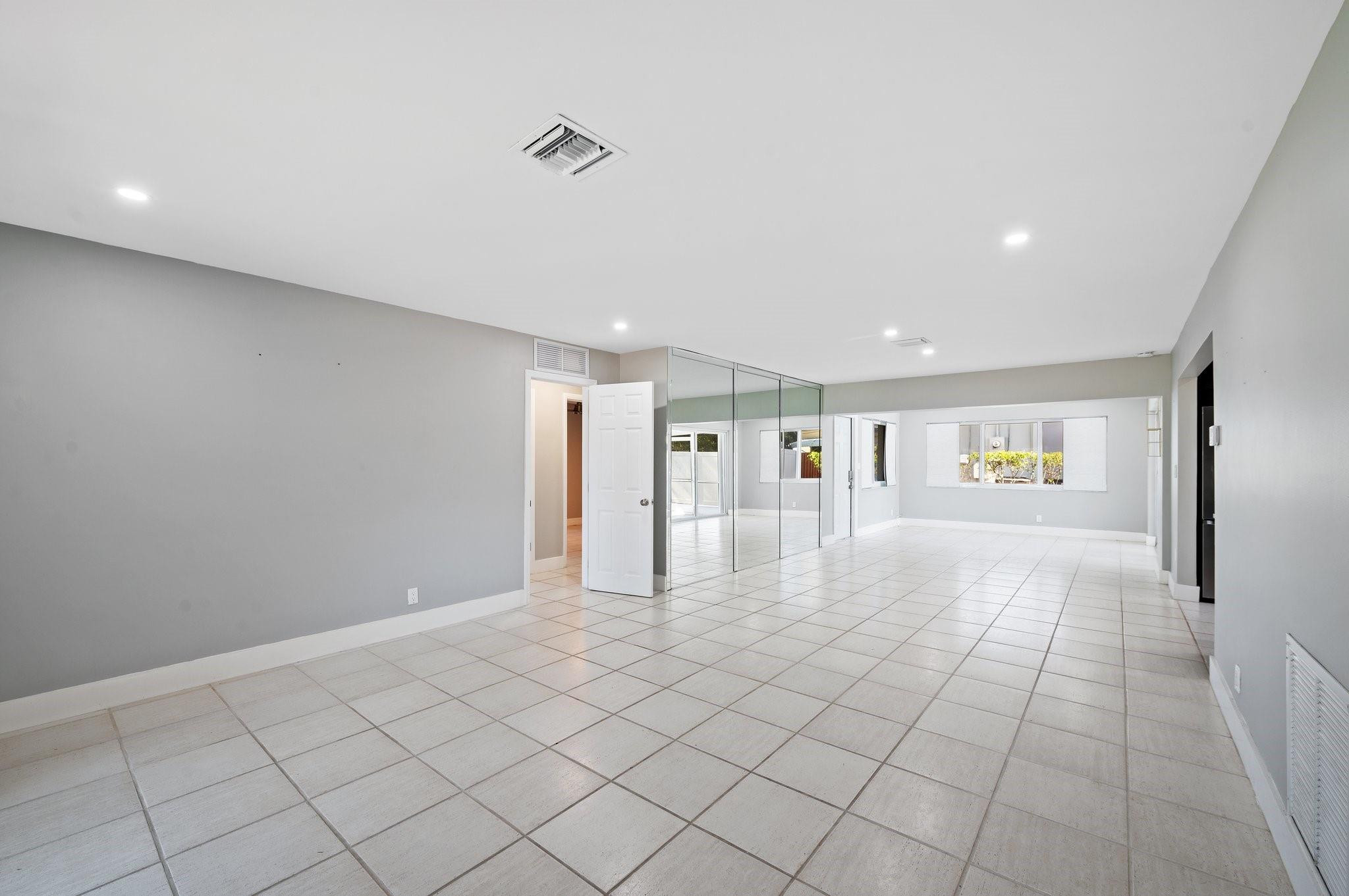 1900 Sw 33rd Avenue Property Photo 10