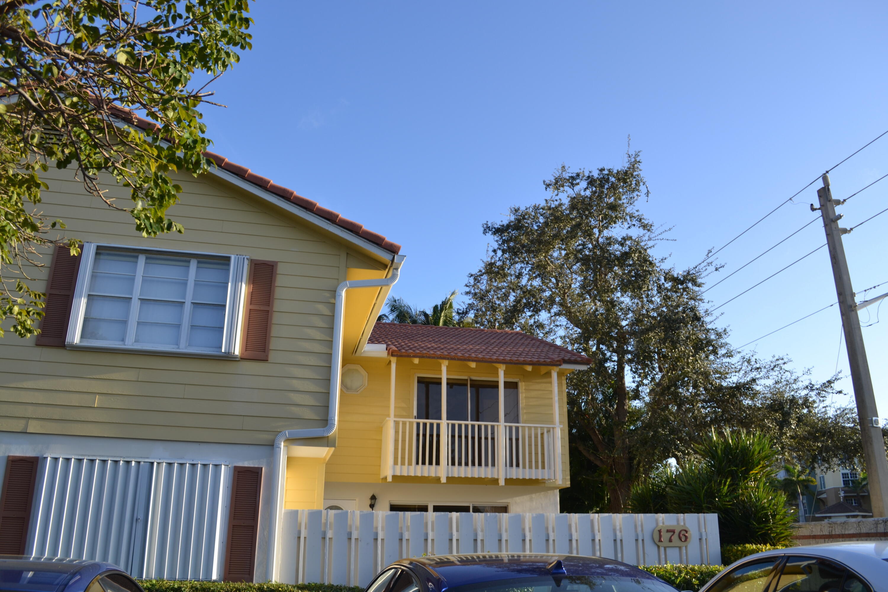 176 Seabreeze Circle Property Photo 2