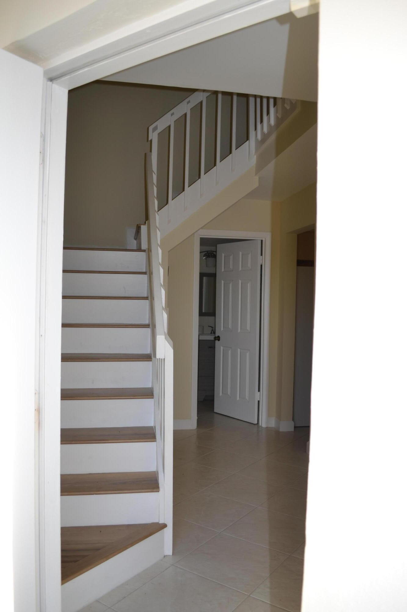 176 Seabreeze Circle Property Photo 7