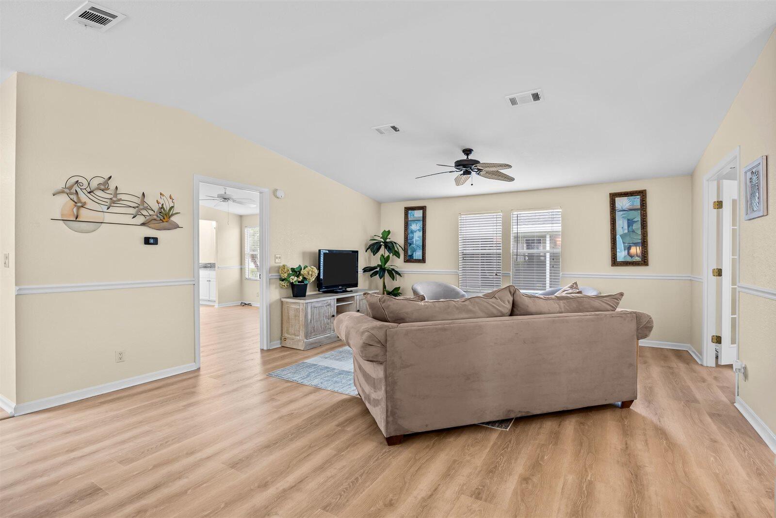 7928 Meadowlark Lane Property Photo 6