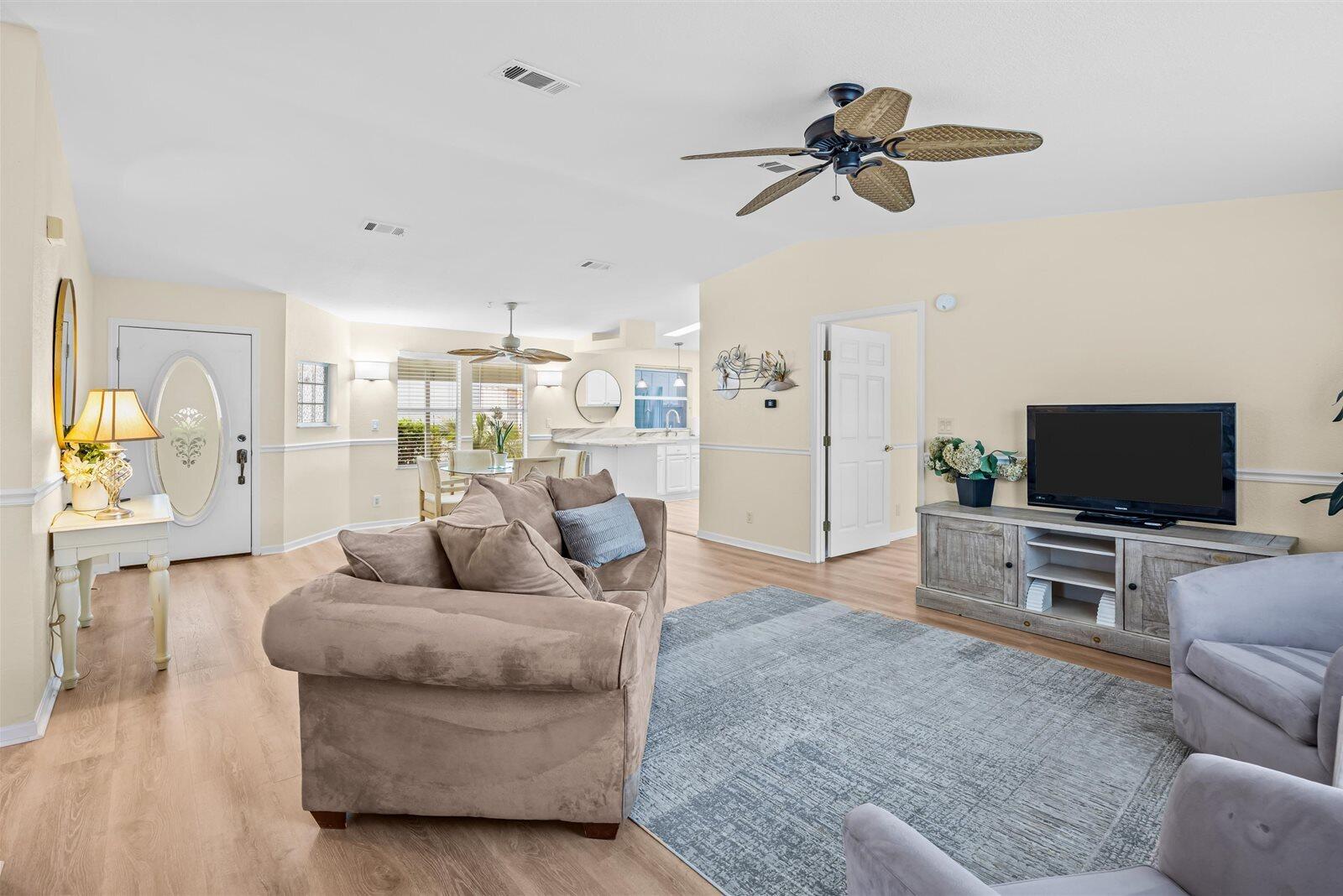 7928 Meadowlark Lane Property Photo 8