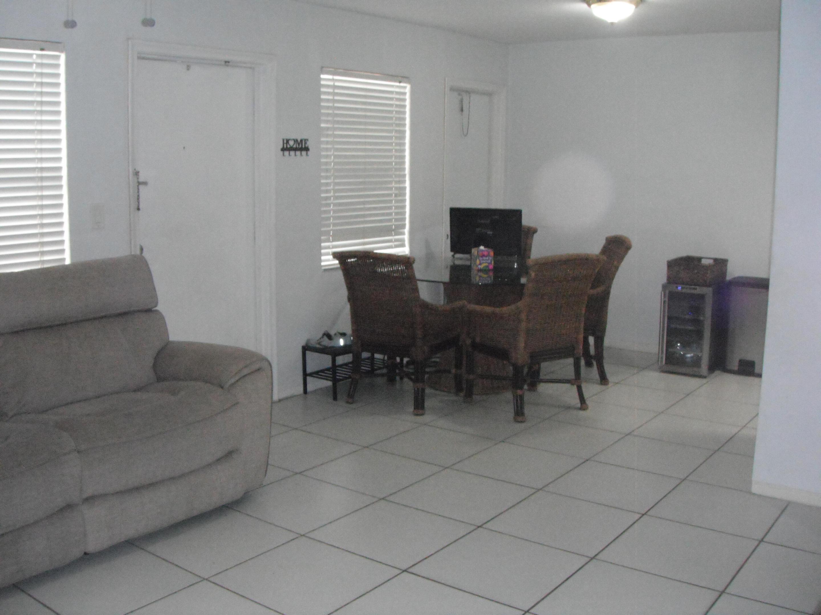 4169 Sw 67th Avenue 205a Property Photo 3