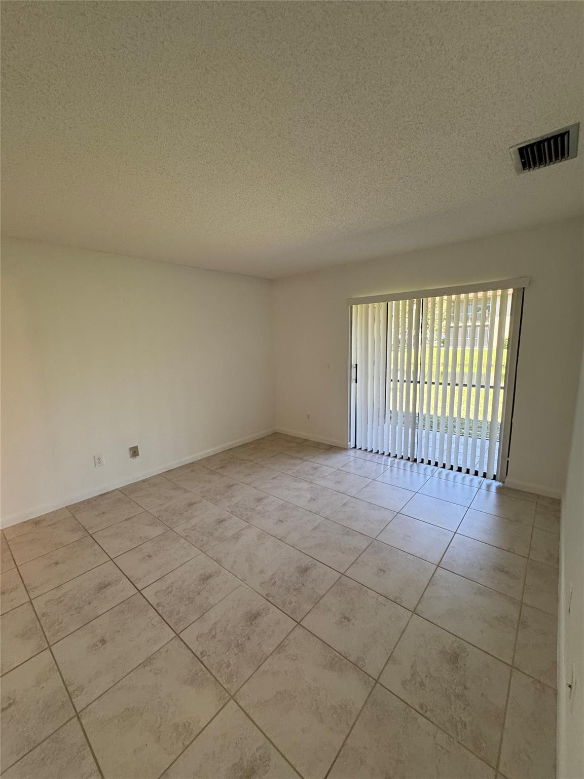 445 Lakeview Drive 3 Property Photo 7