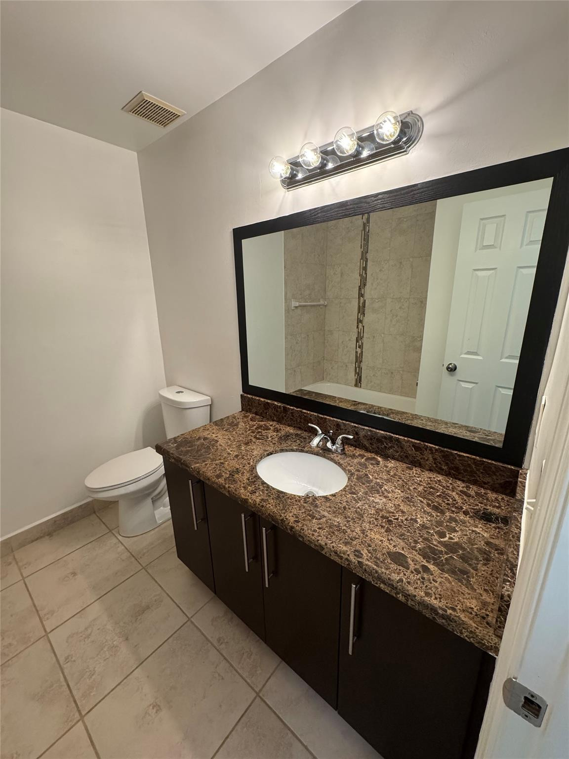 445 Lakeview Drive 3 Property Photo 13