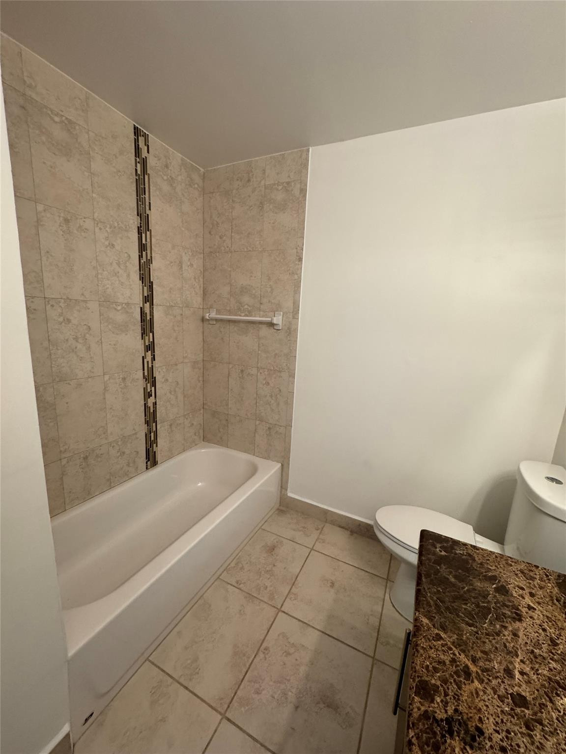 445 Lakeview Drive 3 Property Photo 14