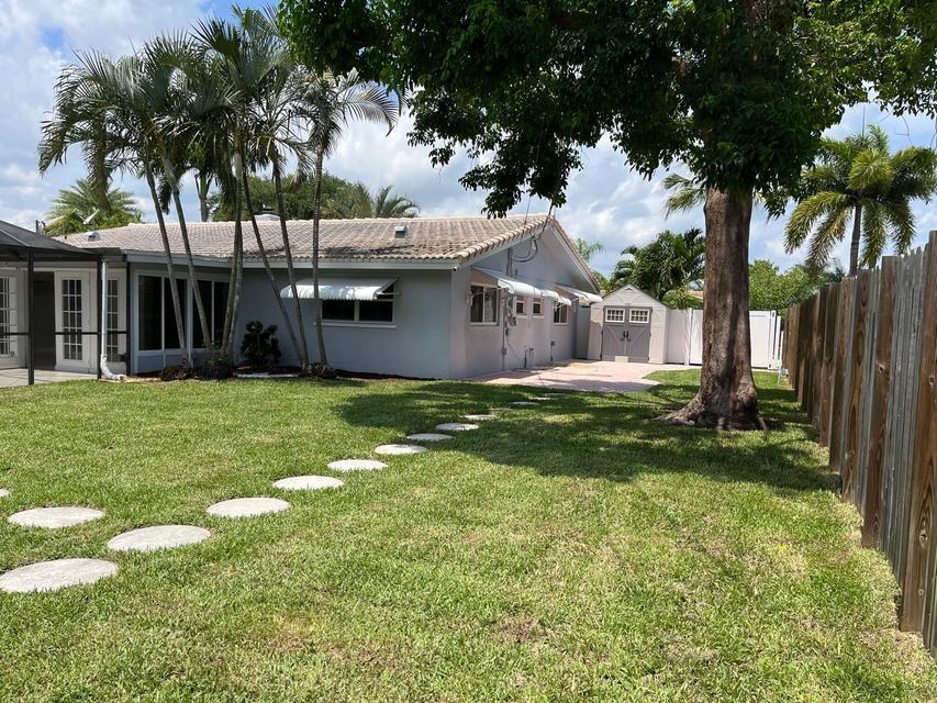 1288 Sw 7th Street Property Photo 7