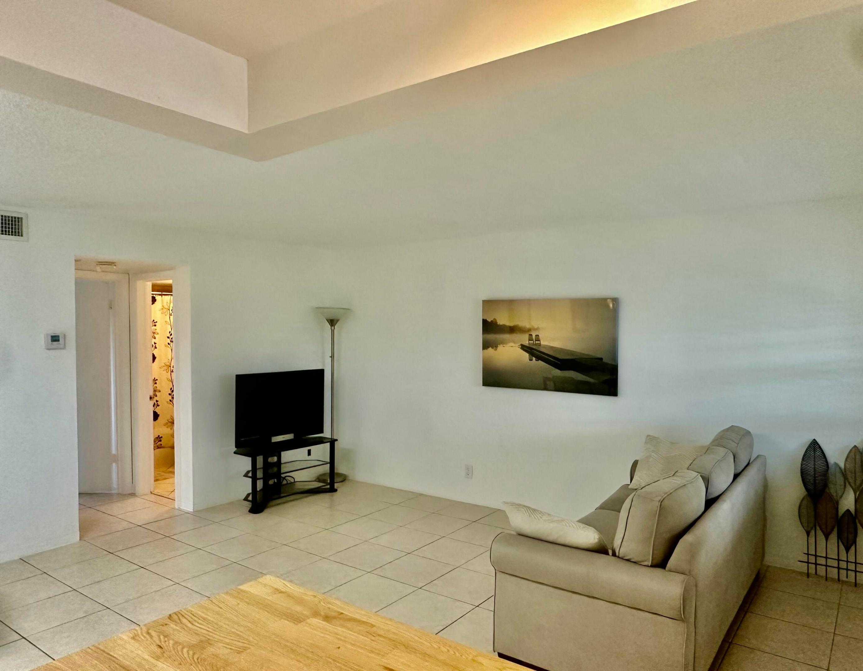 580 Egret Drive 314 Property Photo 4