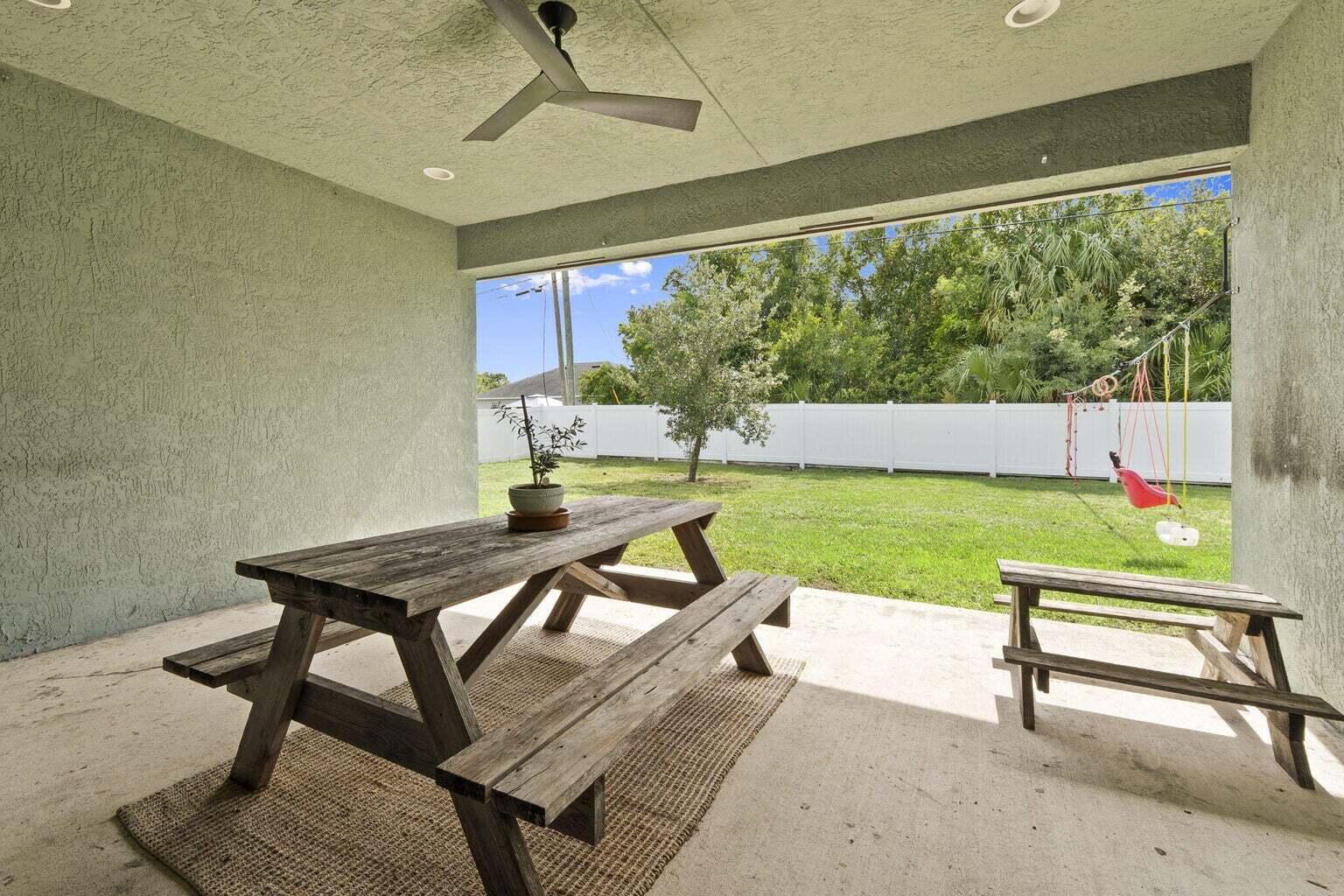 601 Sw S Quick Circle 601 Property Photo 20