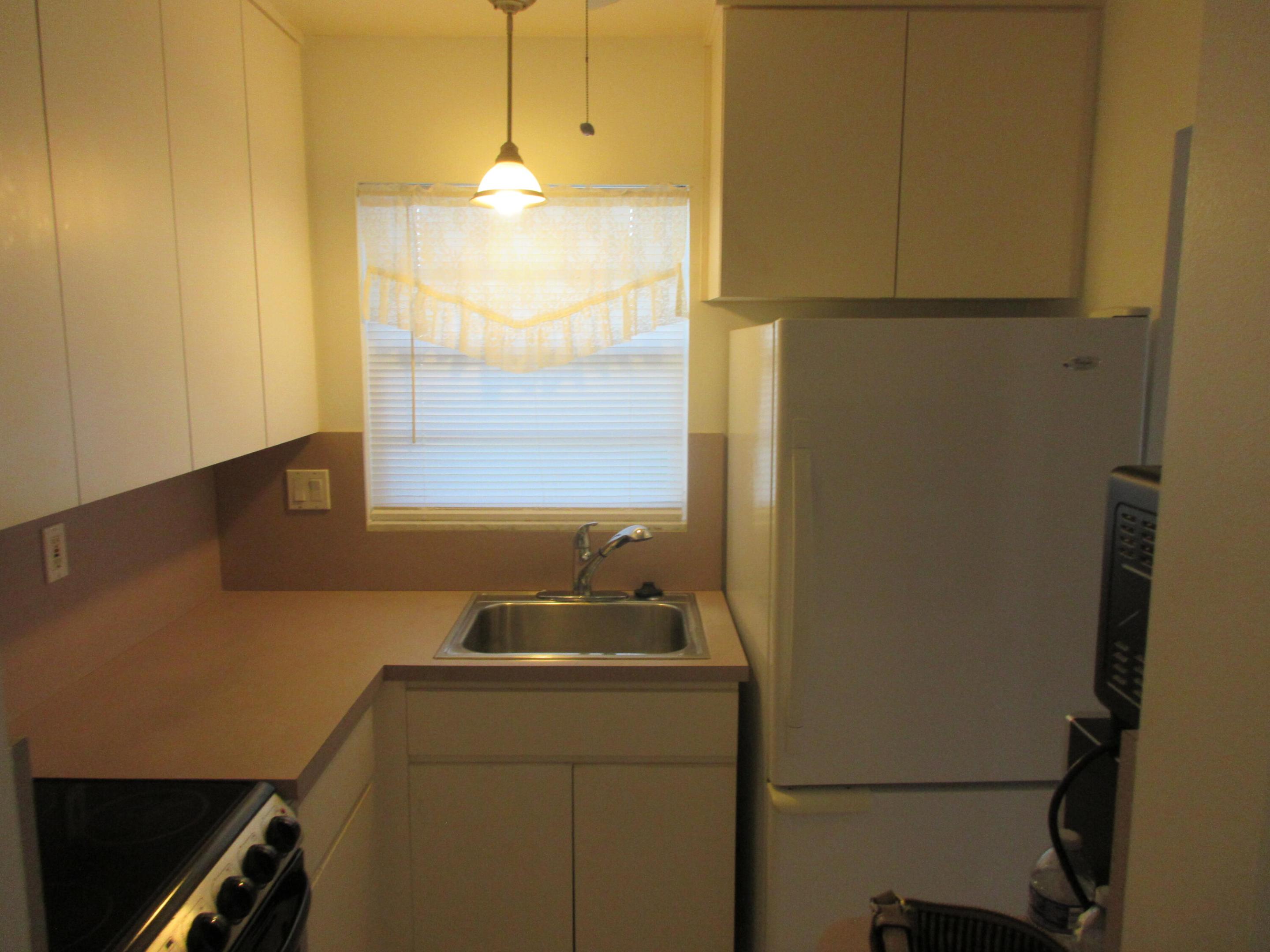 1115 Lake Terrace 107 Property Photo 6