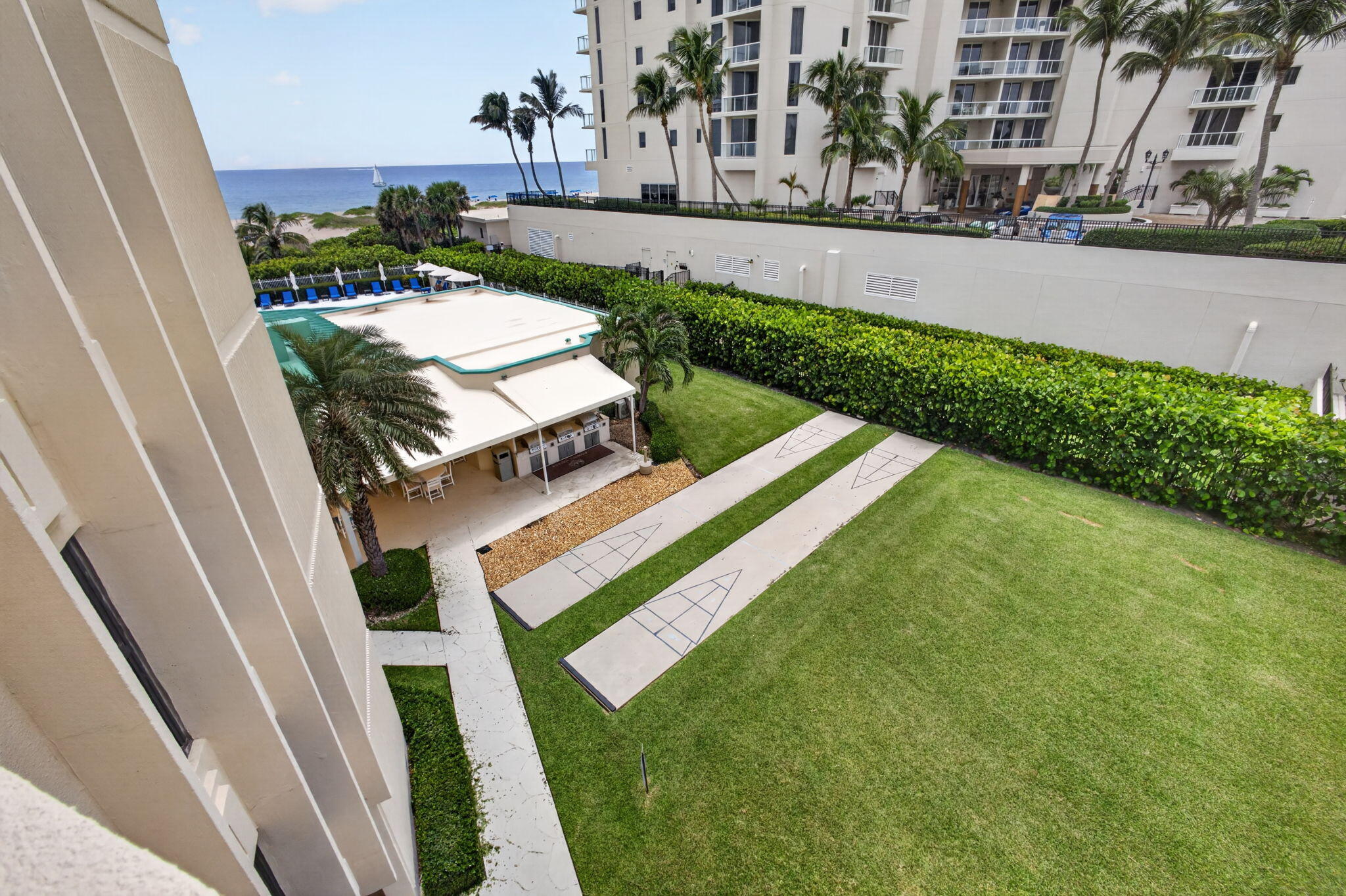 2800 N Ocean Drive B-4a Property Photo 11