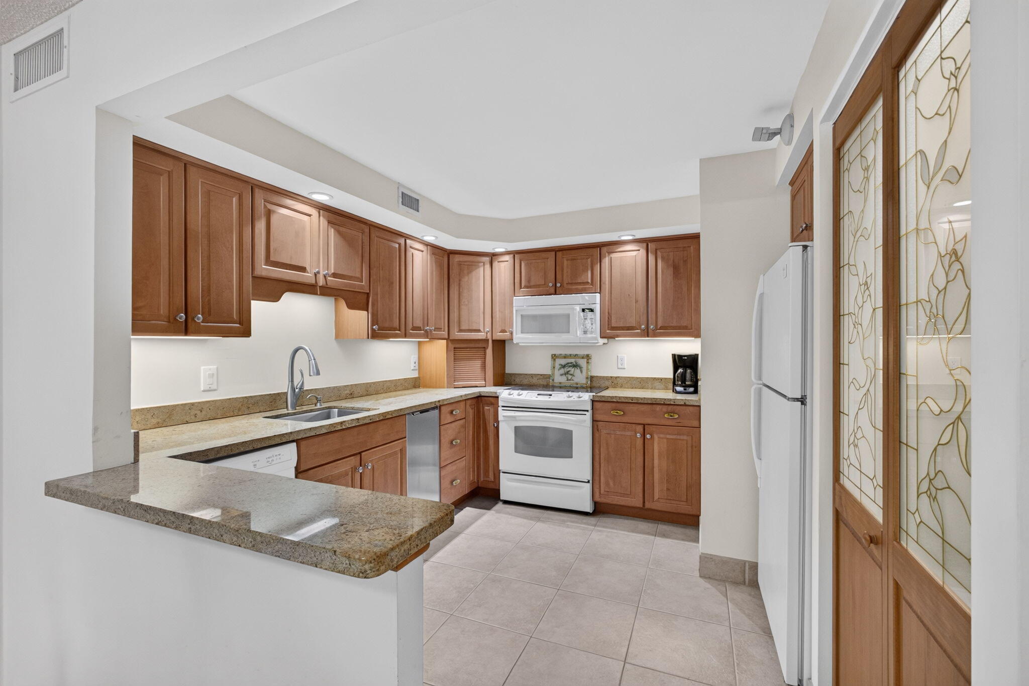2800 N Ocean Drive B-4a Property Photo 13