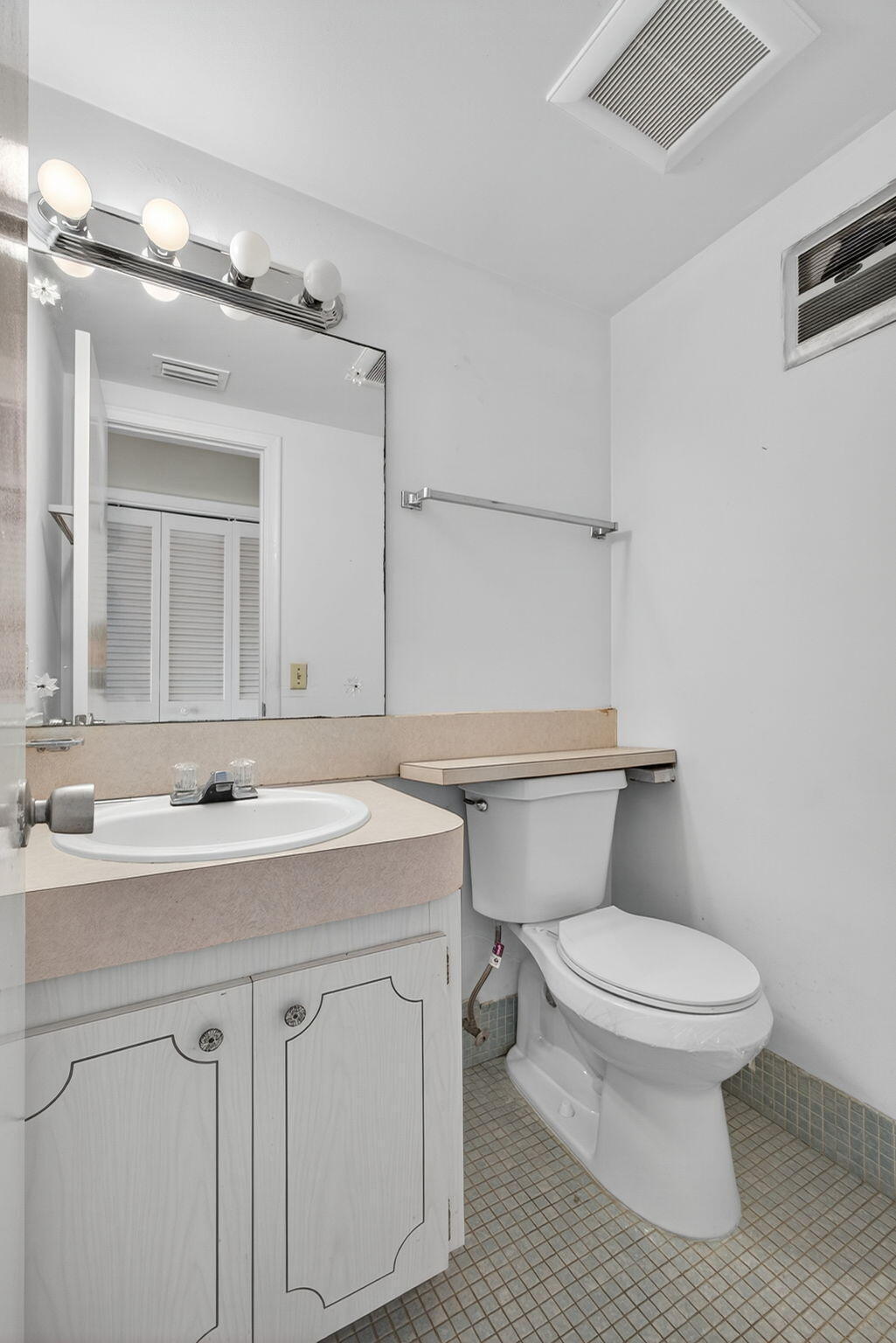 159 Easthampton G Property Photo 9