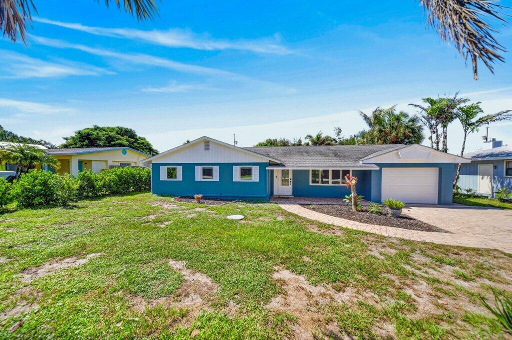 2288 Ne Patrician Street Property Photo 3