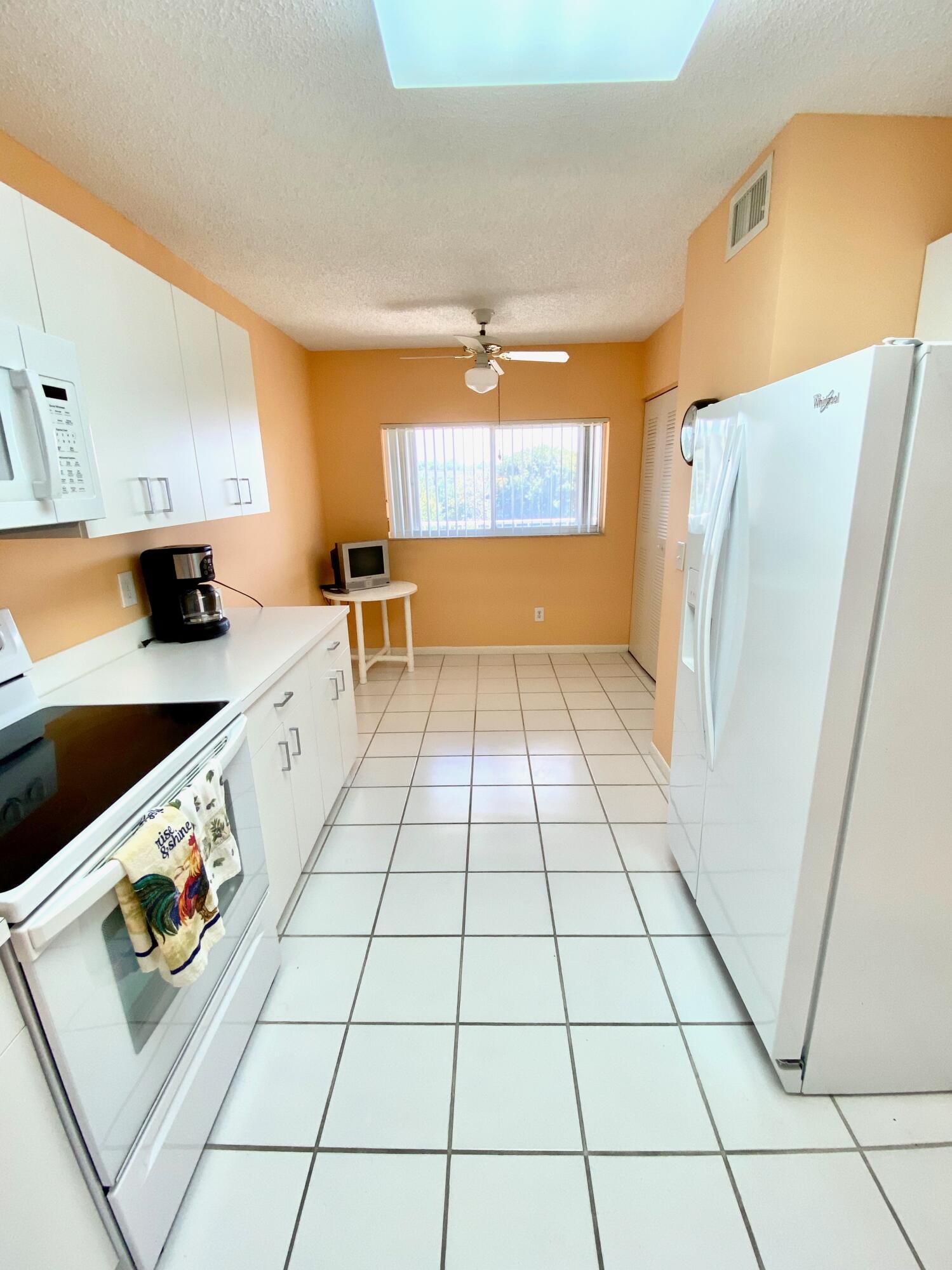 4735 Lucerne Lakes Boulevard E 410 Property Photo 17