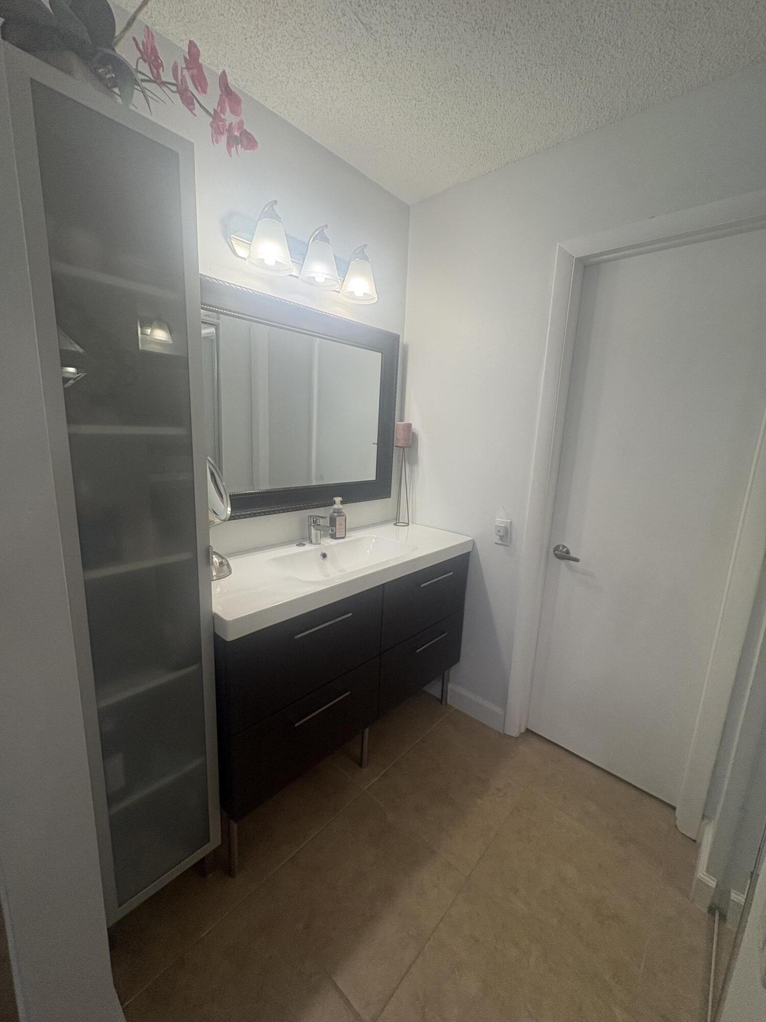 9200 Lime Bay Boulevard Property Photo 15