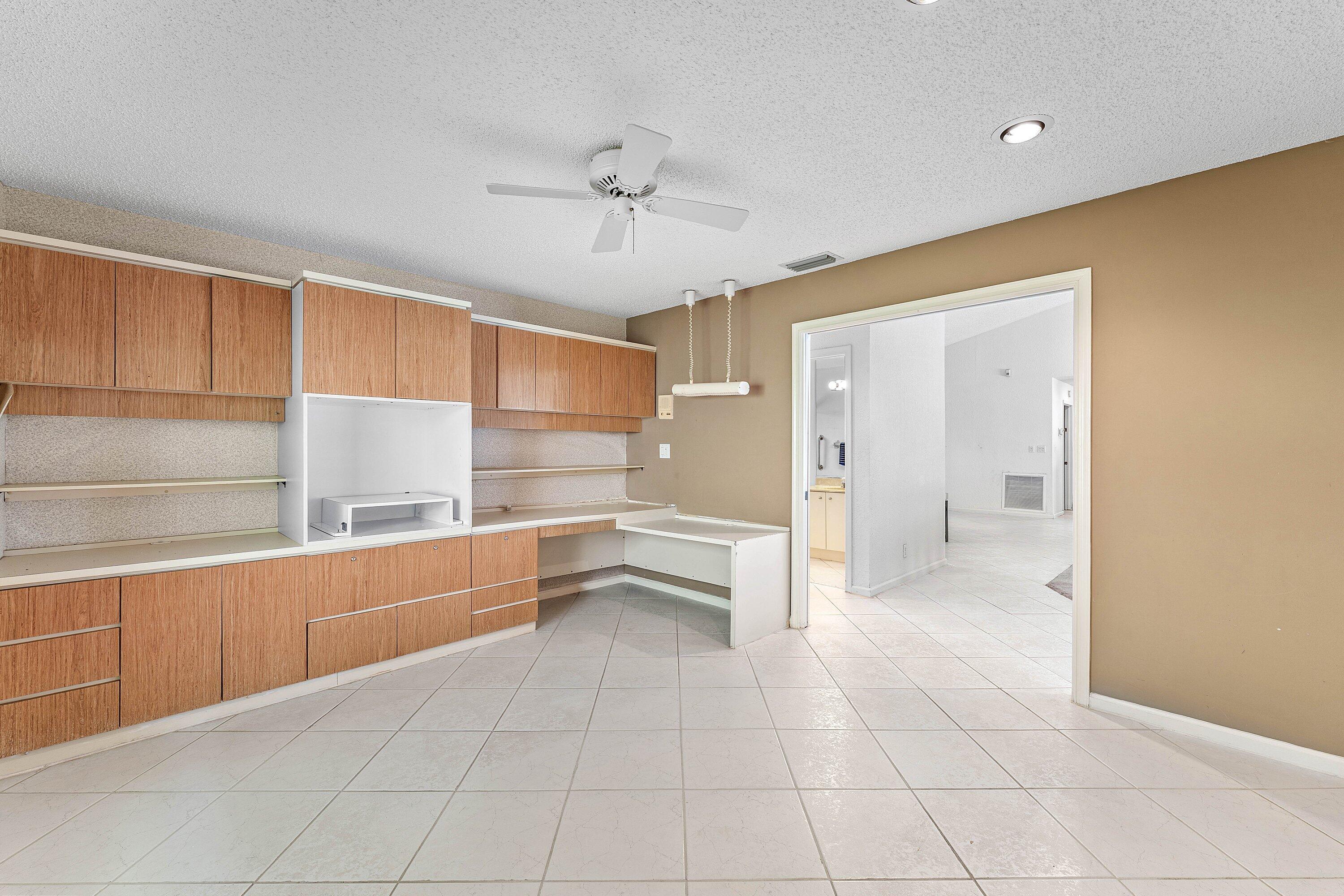 10775 Boca Woods Lane Property Photo 24